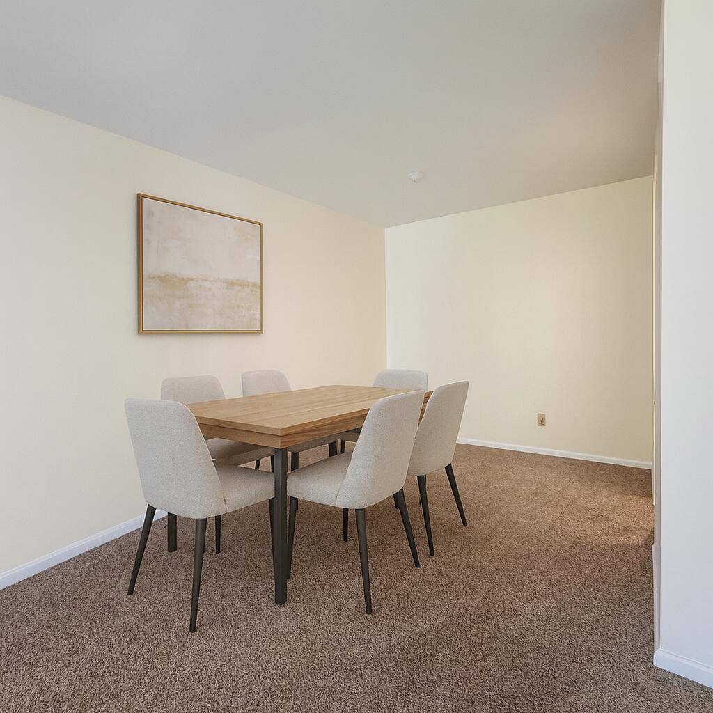 Mequon, WI 53092,937 W Heritage Ct Unit 206