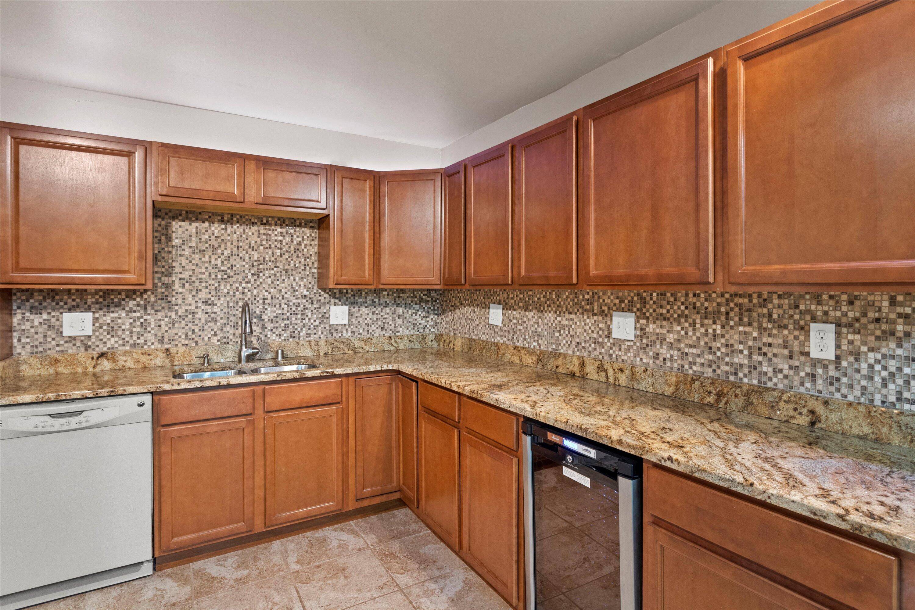 Glendale, WI 53209,2230 W Good Hope Rd Unit 25