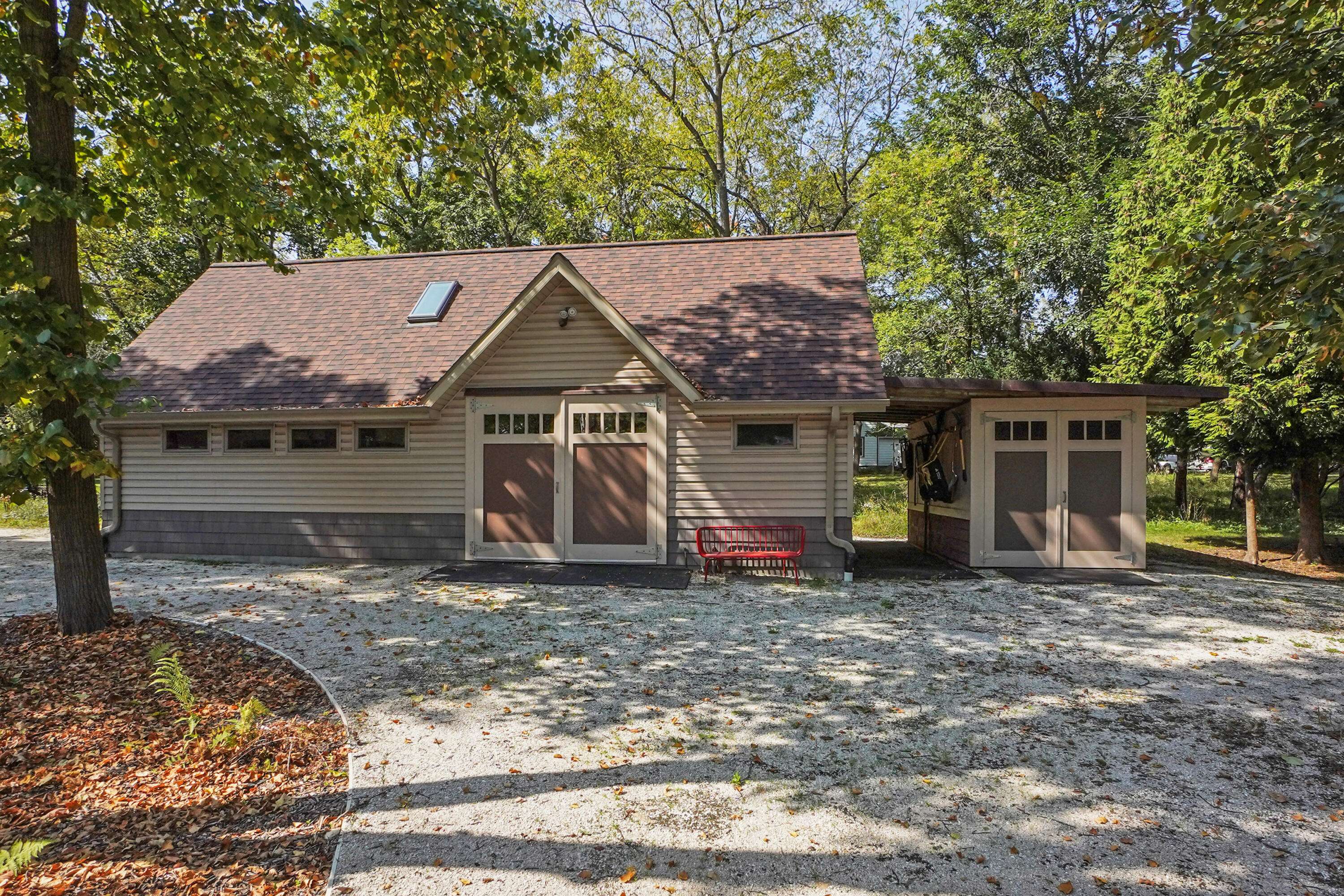 Oconomowoc, WI 53066,1470 Allen Rd