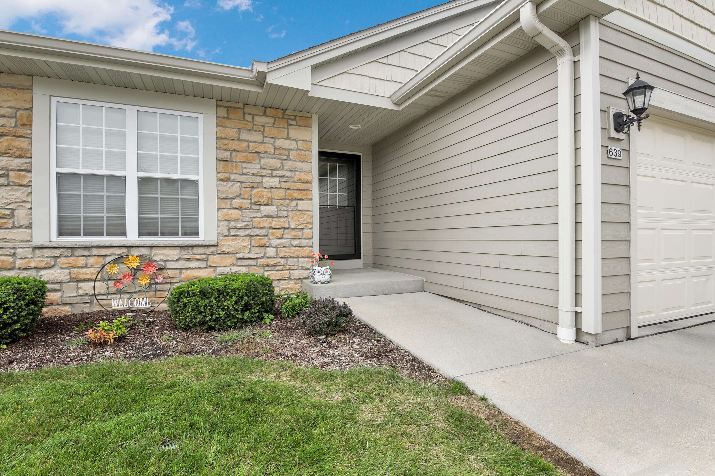 Slinger, WI 53086,639 Farmstead Ct Unit 639