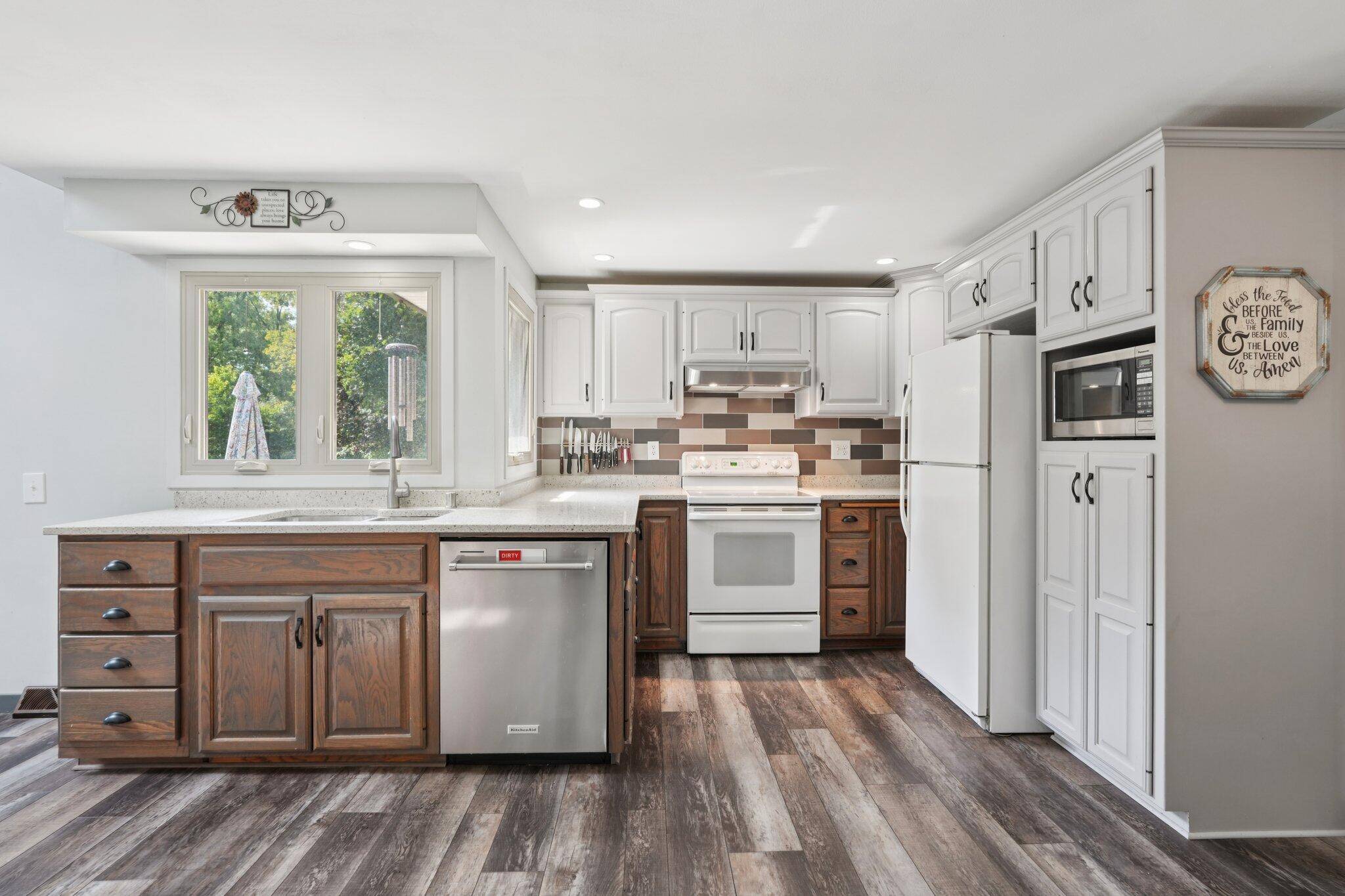 Greenfield, WI 53228,4013 S 106th St