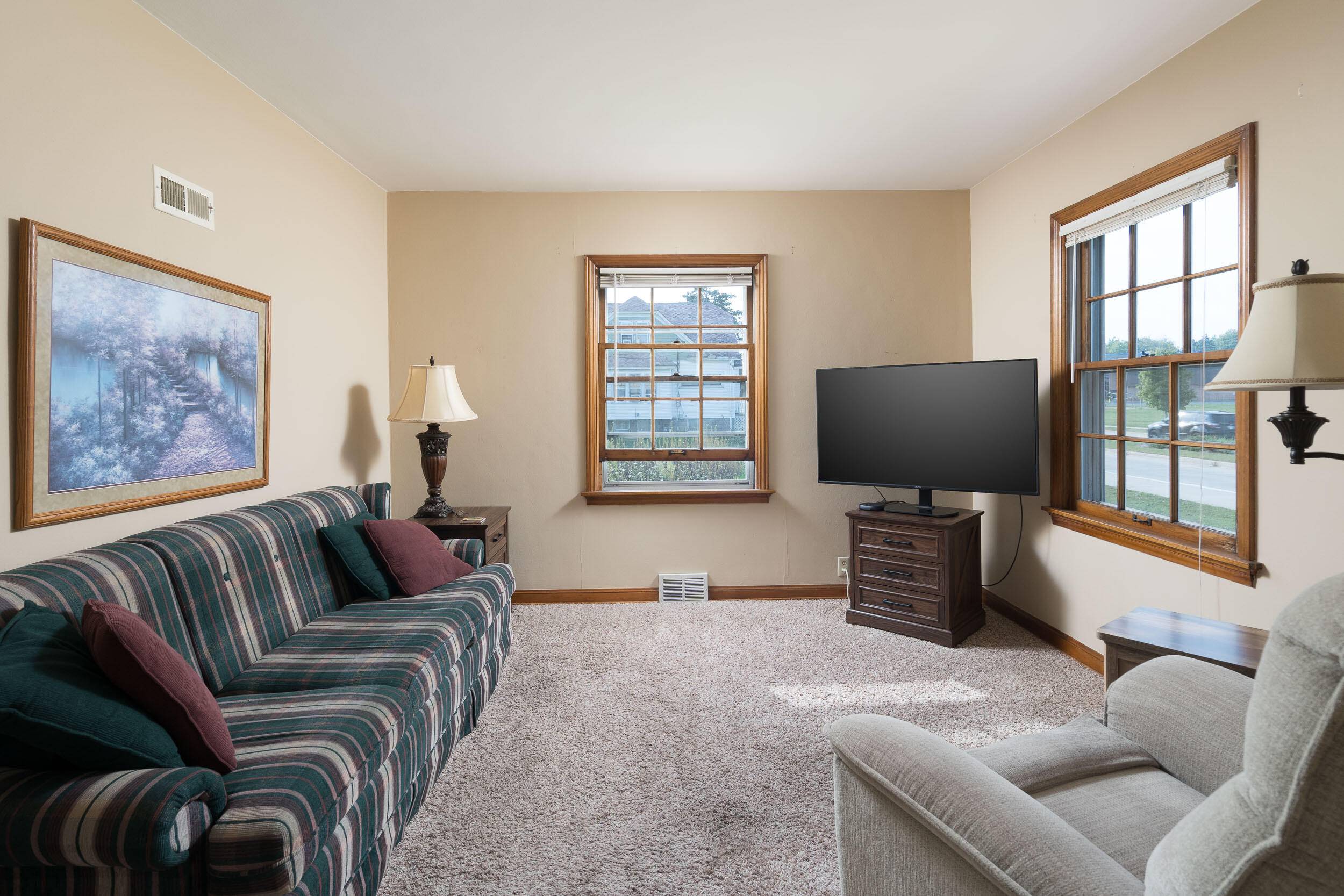 Glendale, WI 53209,2411 W Mill Rd