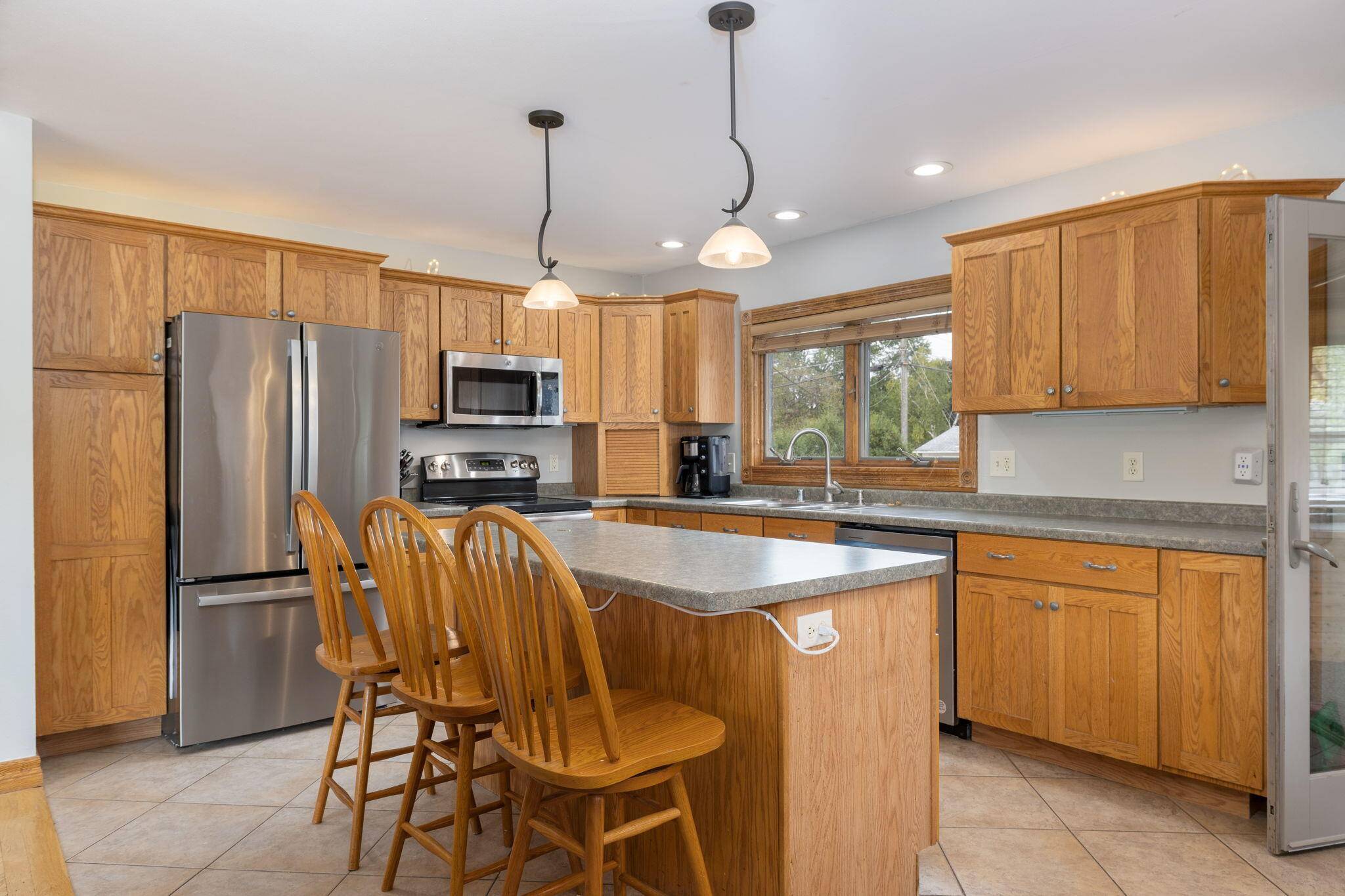 Onalaska, WI 54650,645 12th Ave N