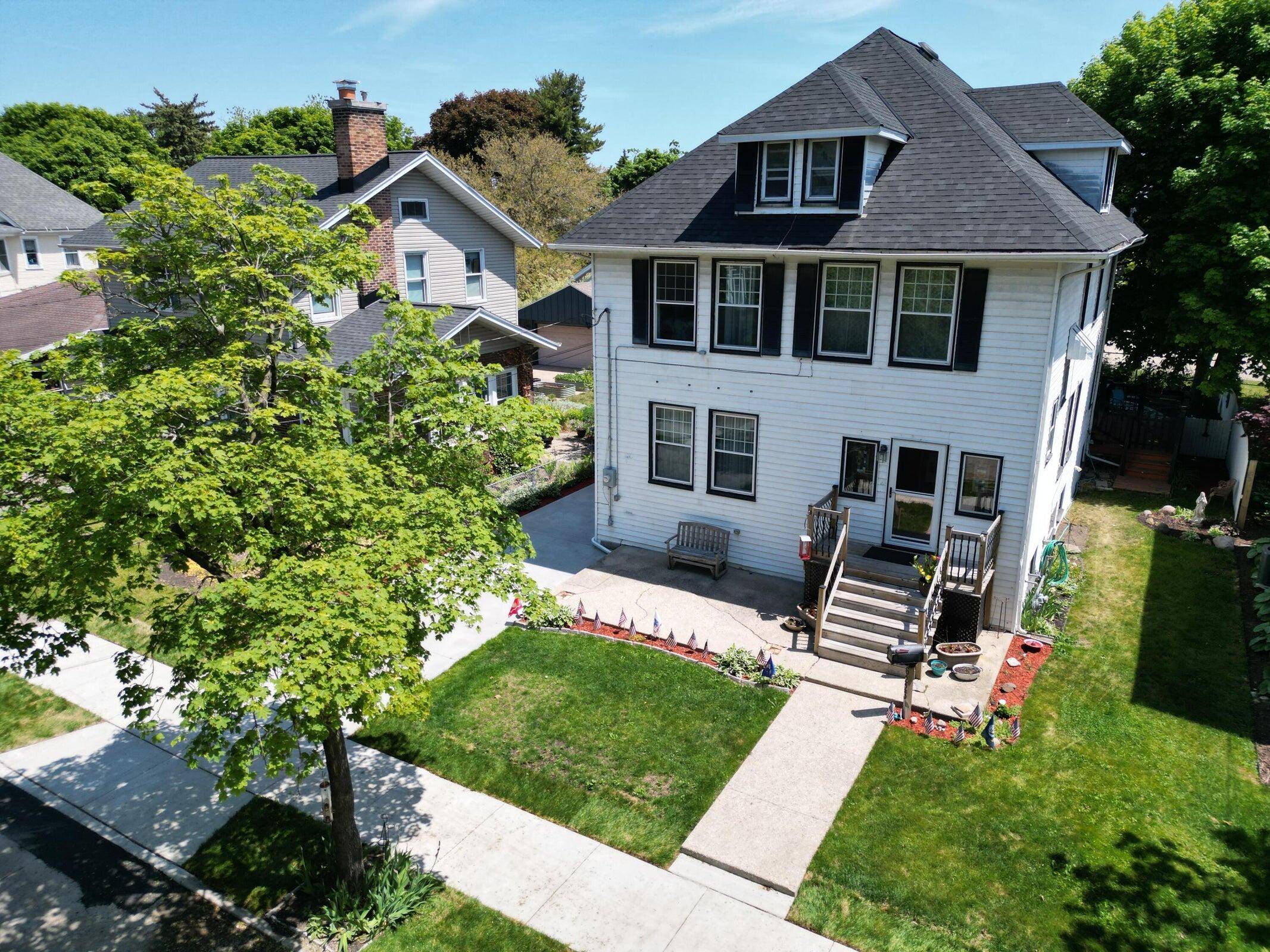 Kenosha, WI 53143,6223 5th Ave