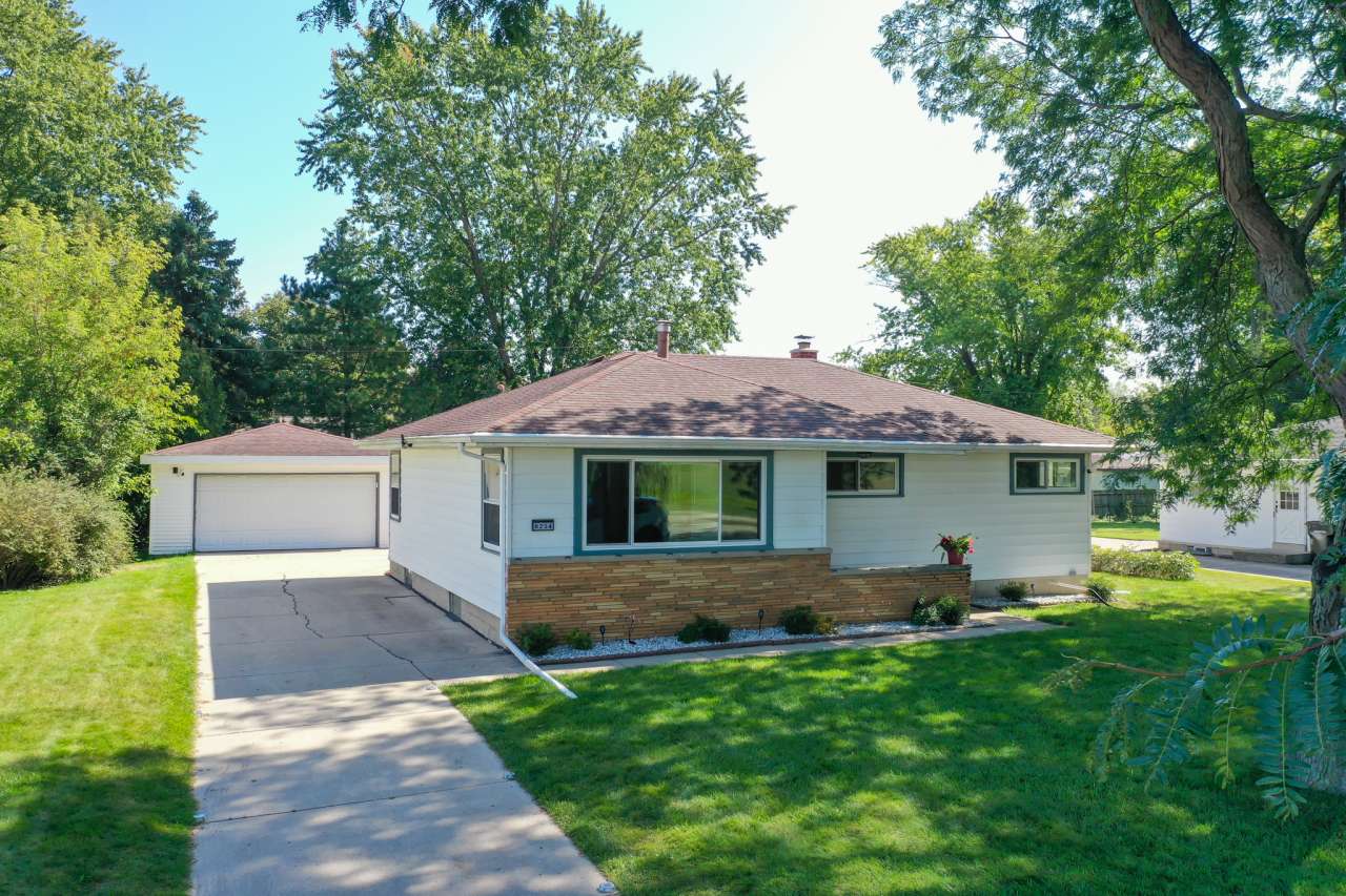 Brown Deer, WI 53223,8254 N 55th St