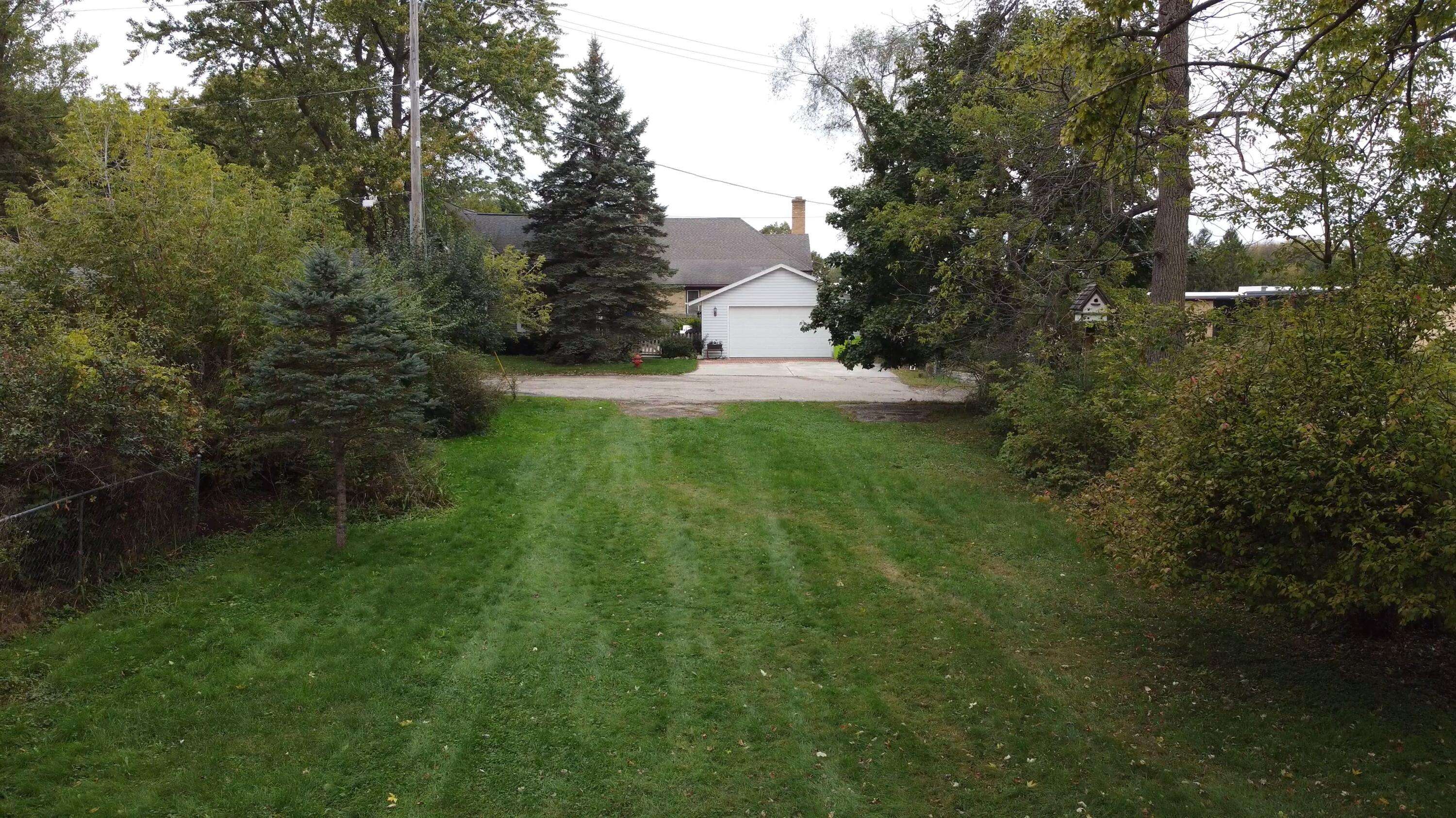 Dousman, WI 53118,228 Evergreen St