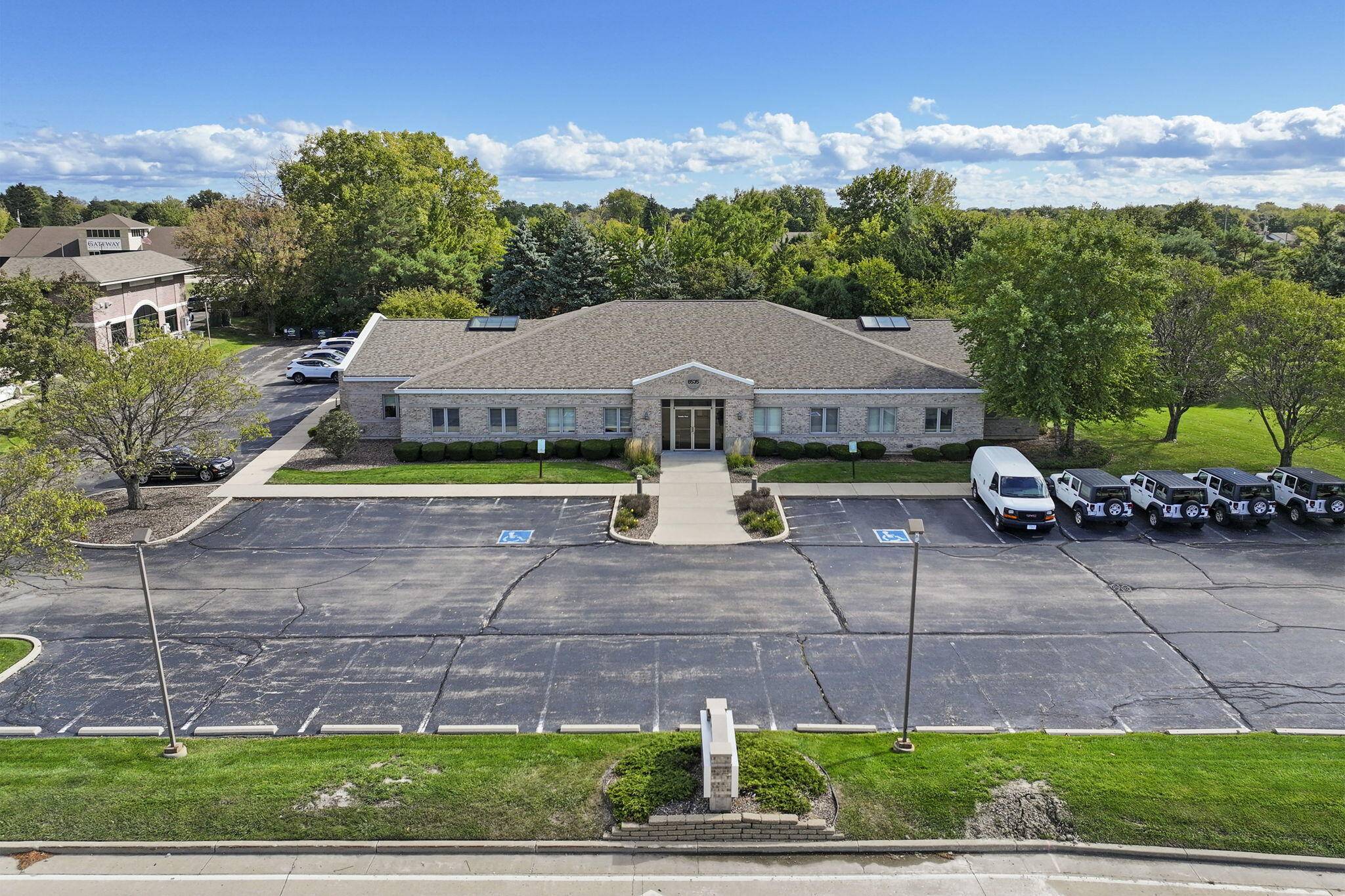 Kenosha, WI 53142,6535 Green Bay Rd