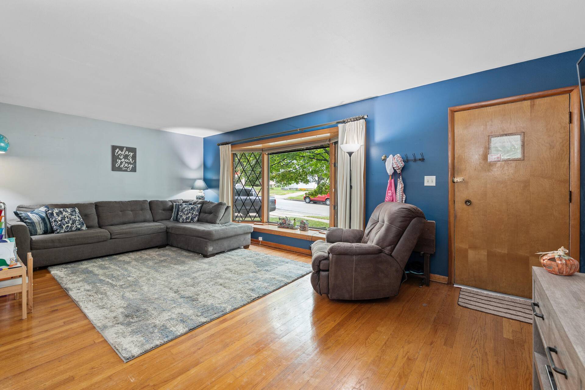 West Allis, WI 53227,2343 S 95th St