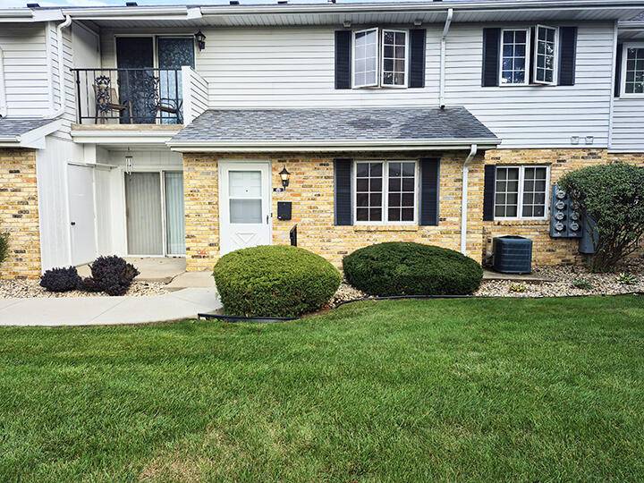 Kenosha, WI 53142,8630 30th Ave Unit 104