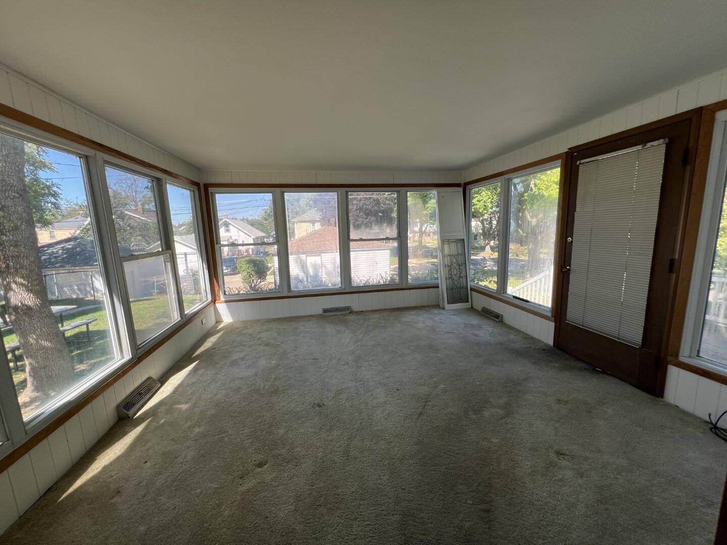 Milwaukee, WI 53210,6402 W Girard Ave