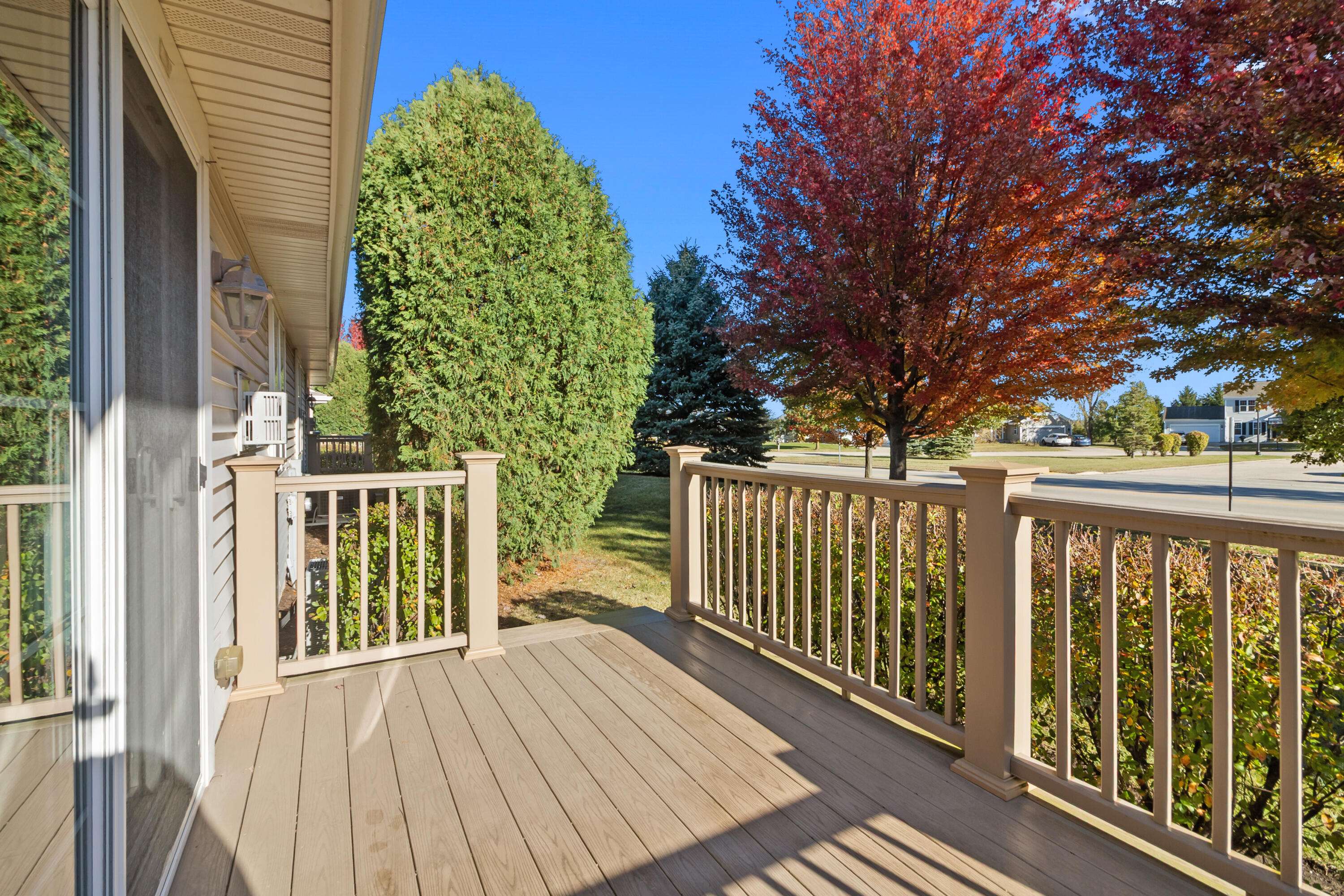 Elkhorn, WI 53121,446 Clover St