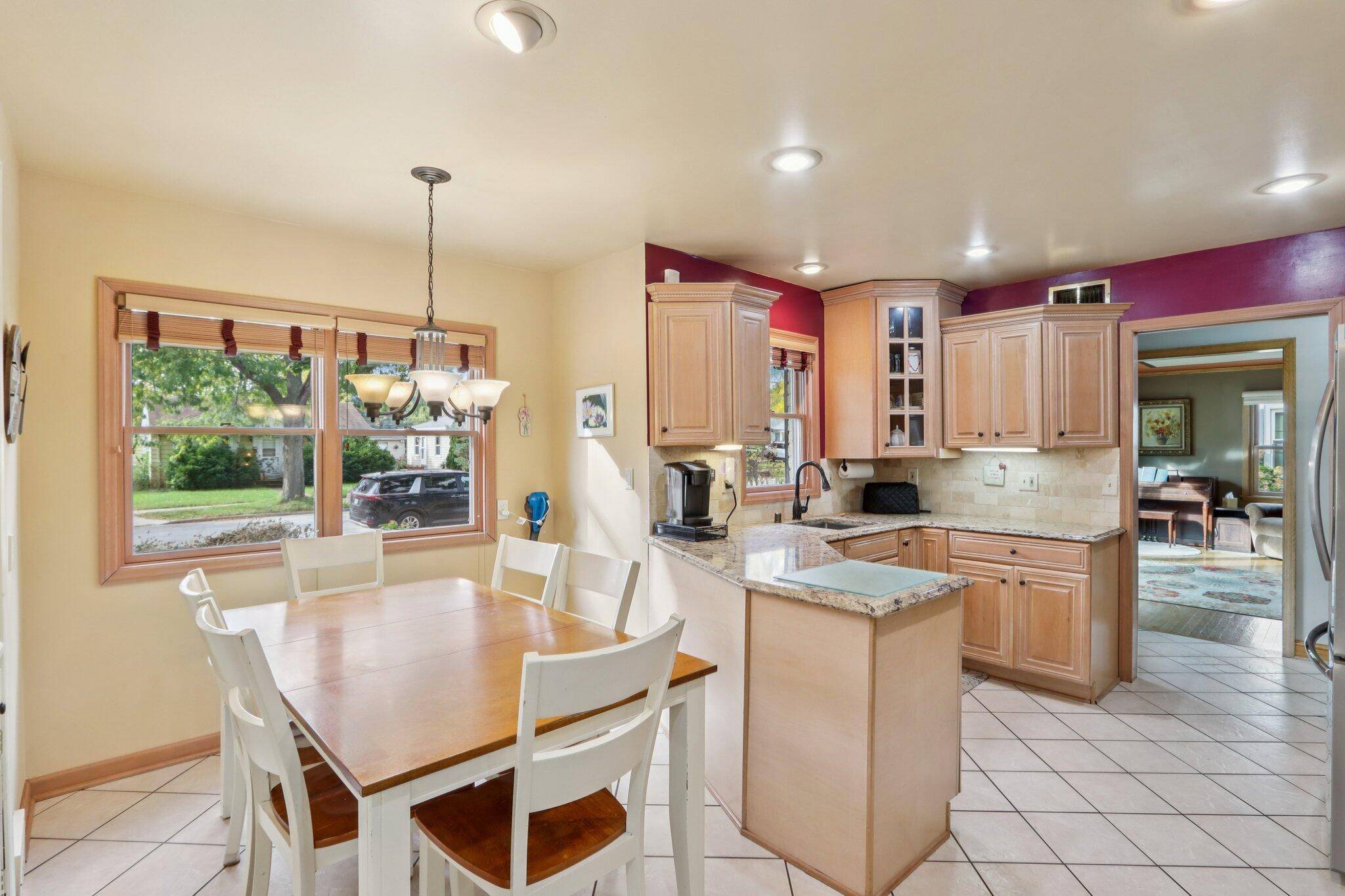 Milwaukee, WI 53222,3446 N 94th St