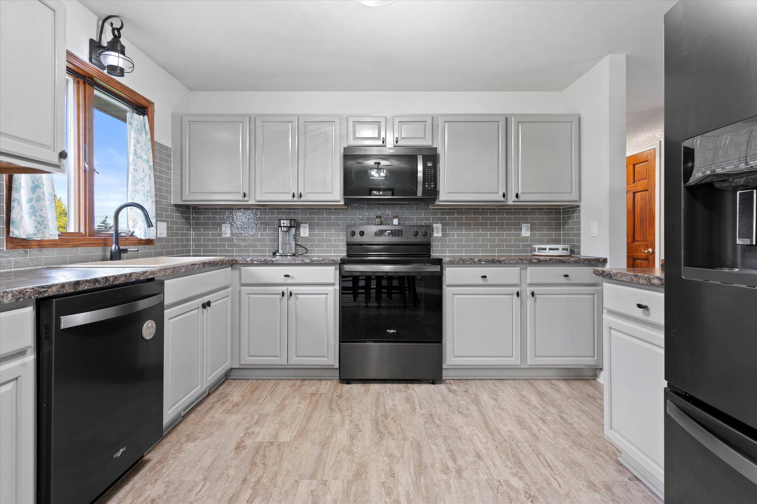 Hartford, WI 53027,113 Kerri Ann Ct