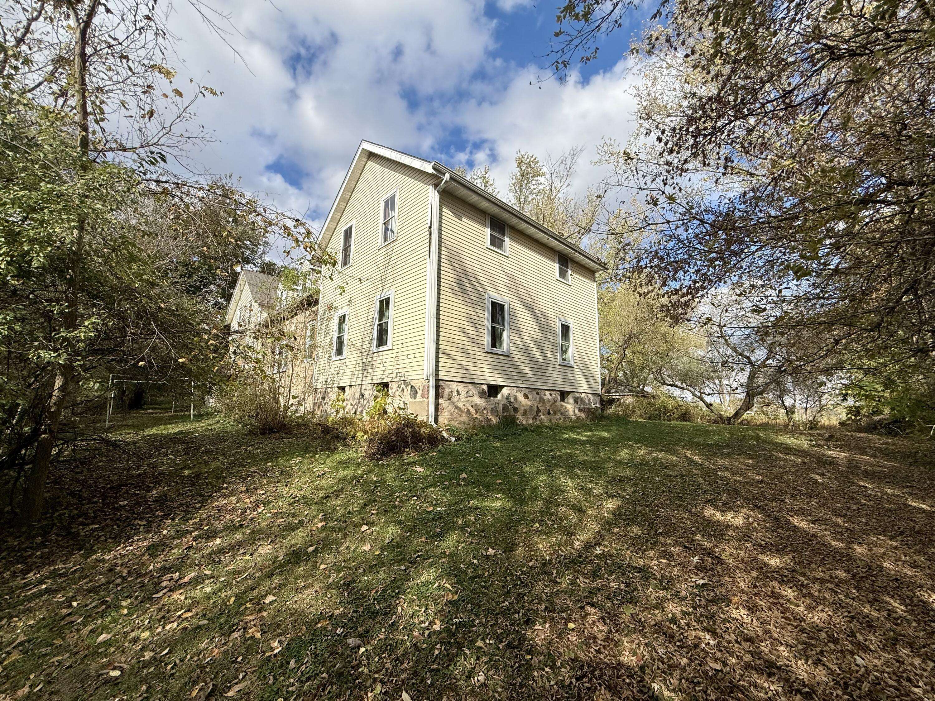 Farmington, WI 53090,8878 Orchard Valley Rd