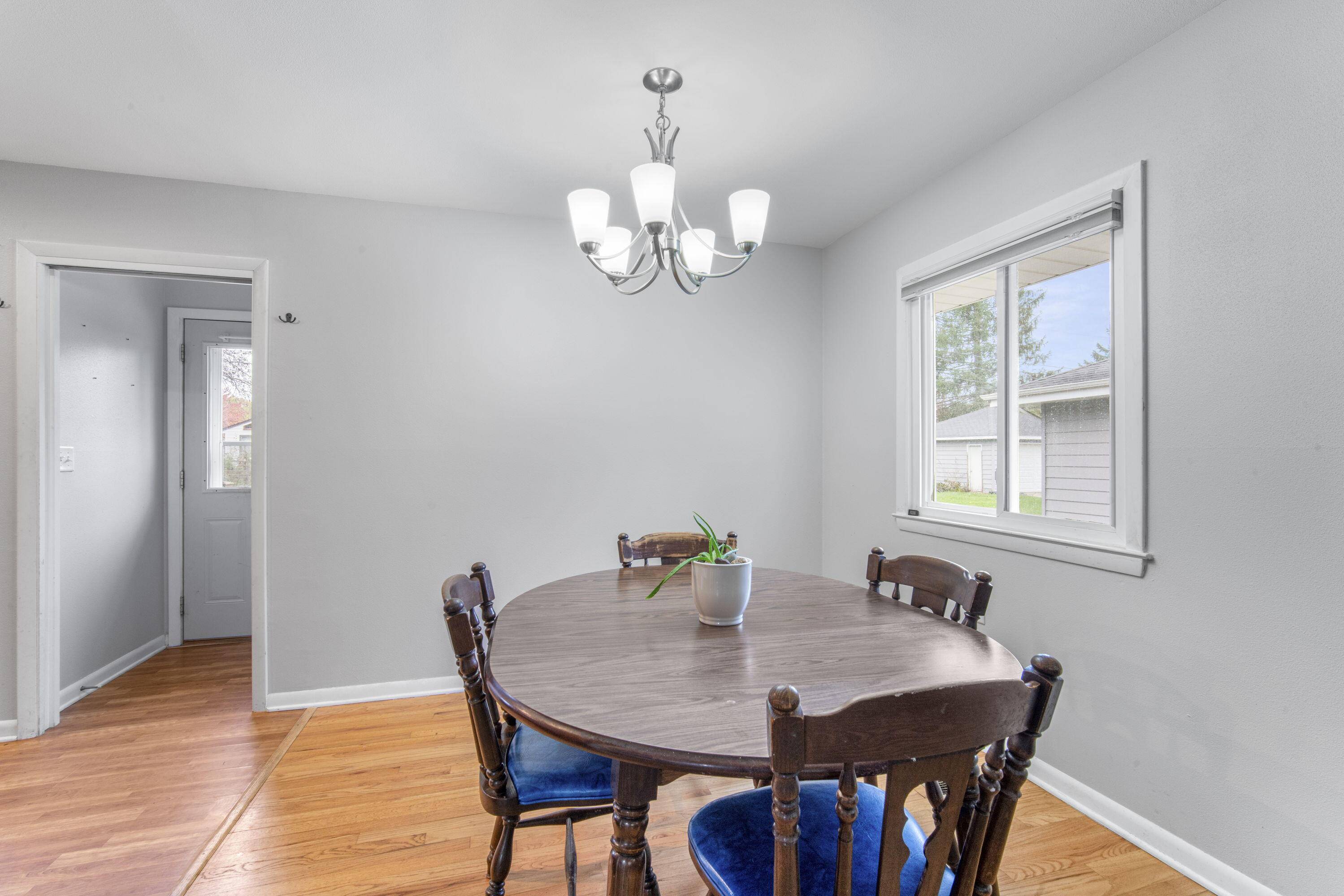 Waukesha, WI 53188,1540 Pine St