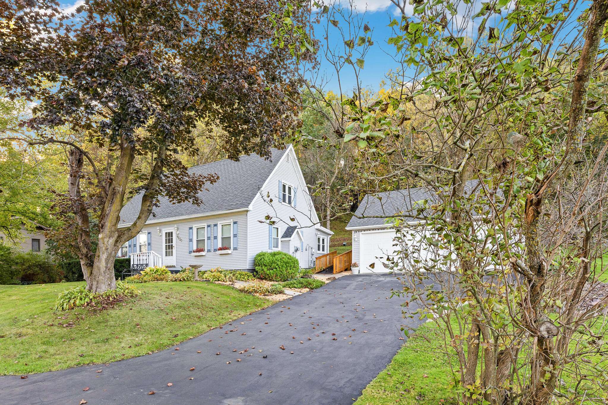 La Crosse, WI 54601,4630 County Road B -