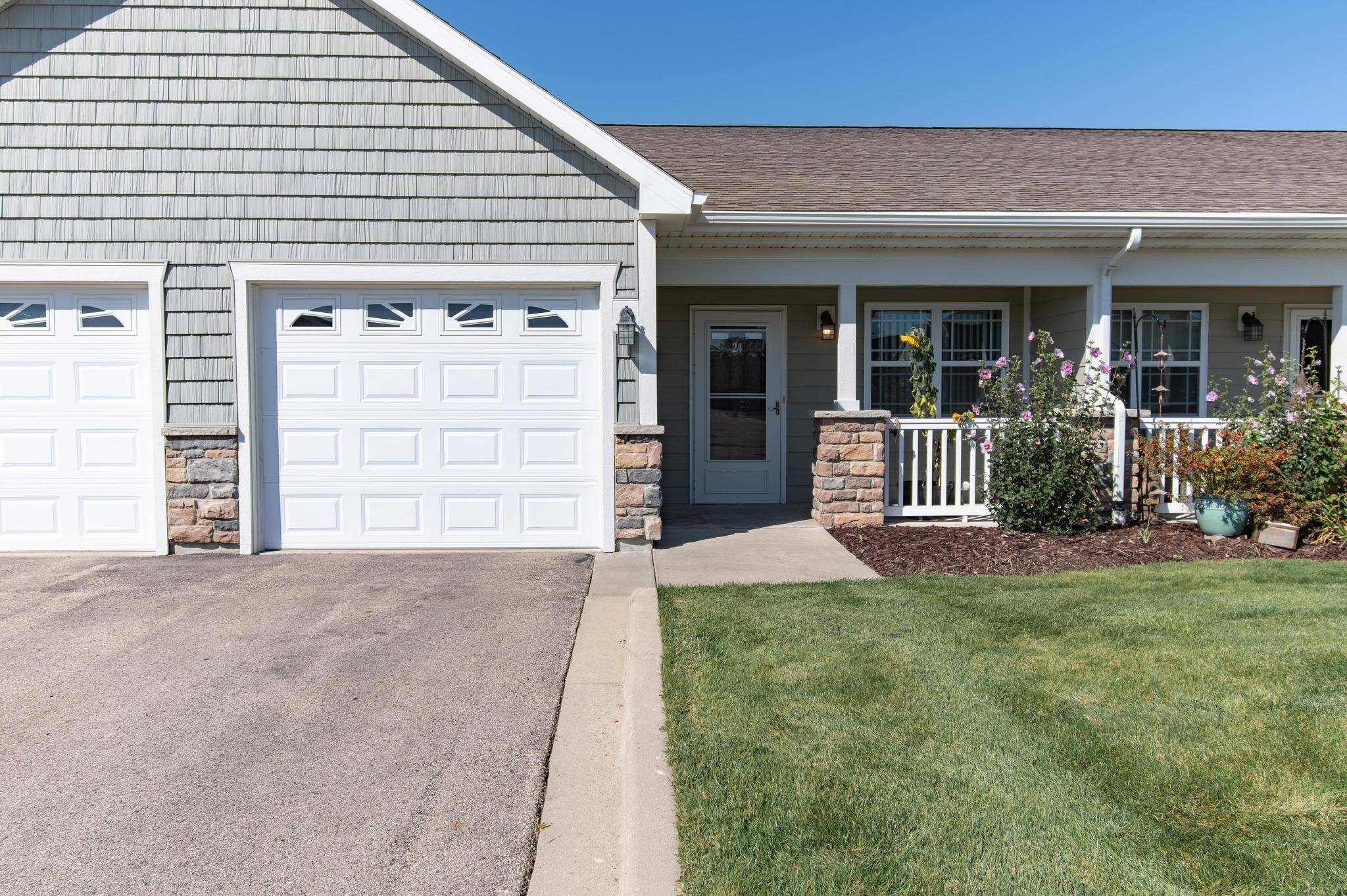 Kenosha, WI 53140,2840 21st St Unit 24