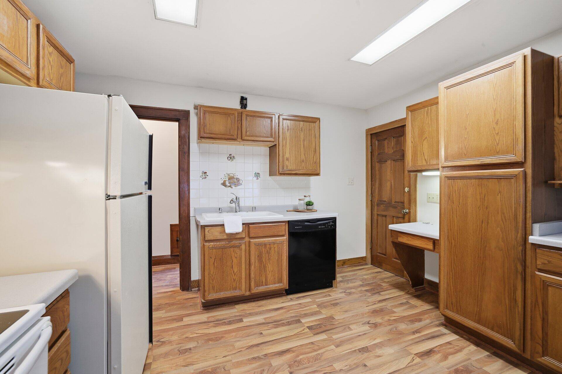 West Allis, WI 53214,1610 S 82nd St