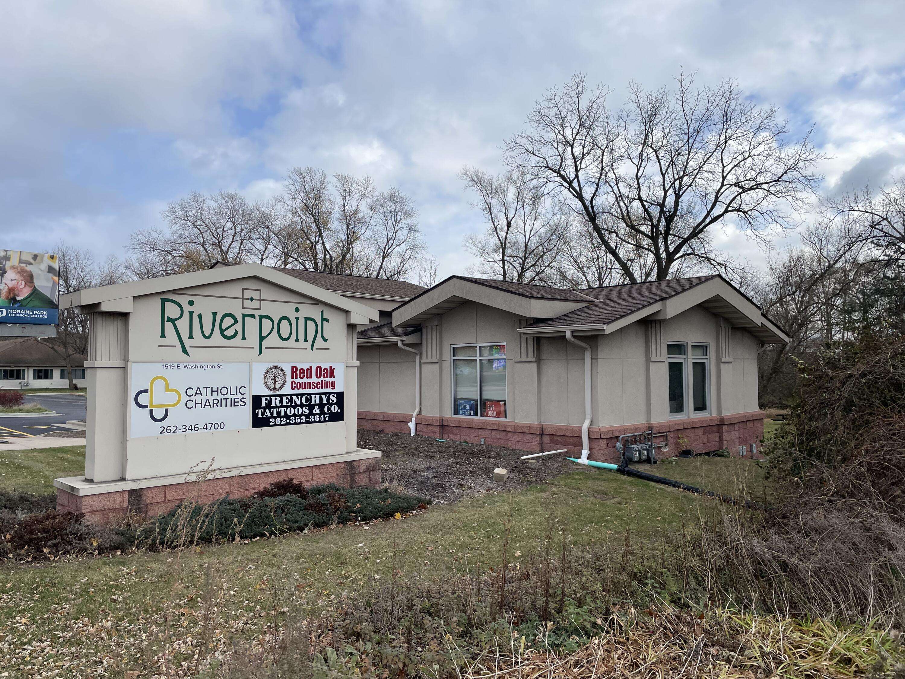 West Bend, WI 53095,1519 E Washington St