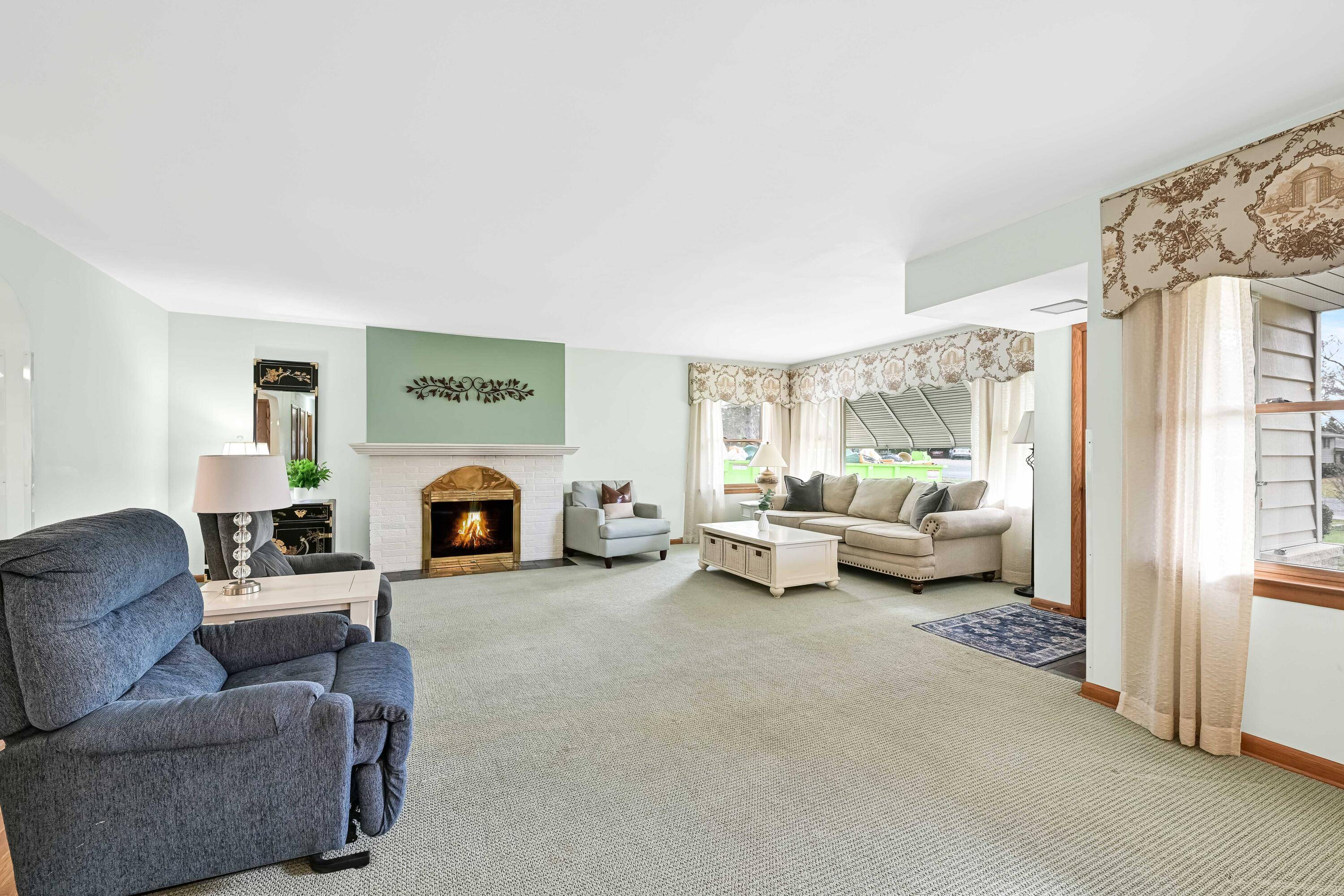 Brookfield, WI 53045,17260 Windemere Rd