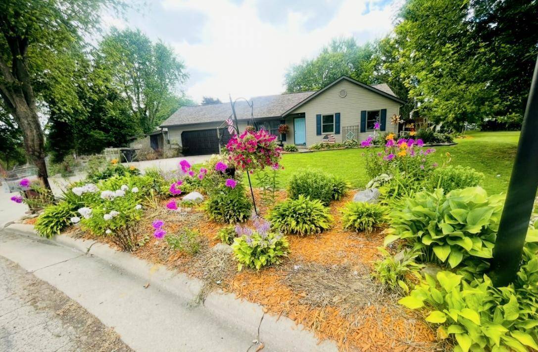 Jefferson, WI 53549,731 Sherwood Ln