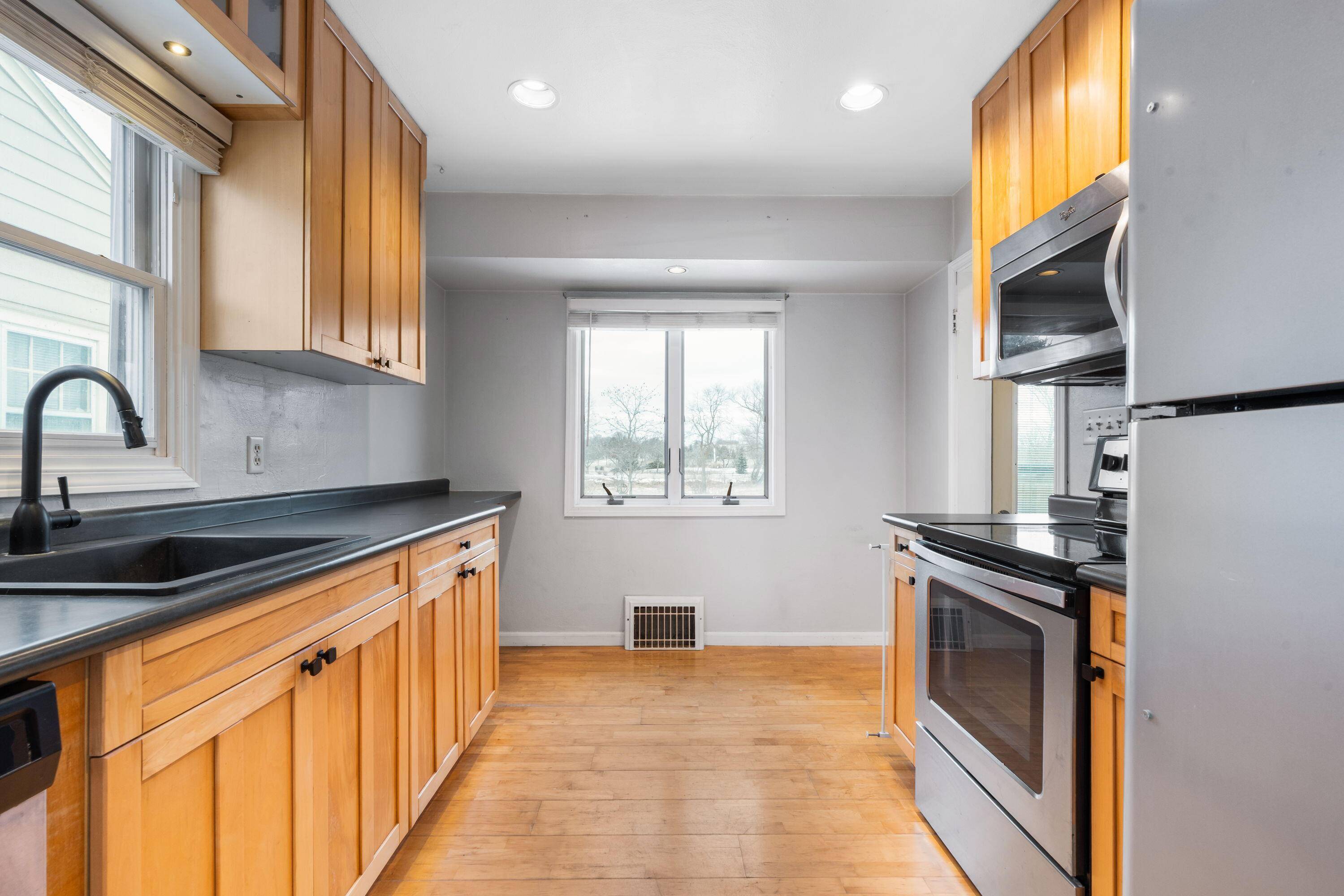 West Bend, WI 53095,318 E Kilbourn Ave