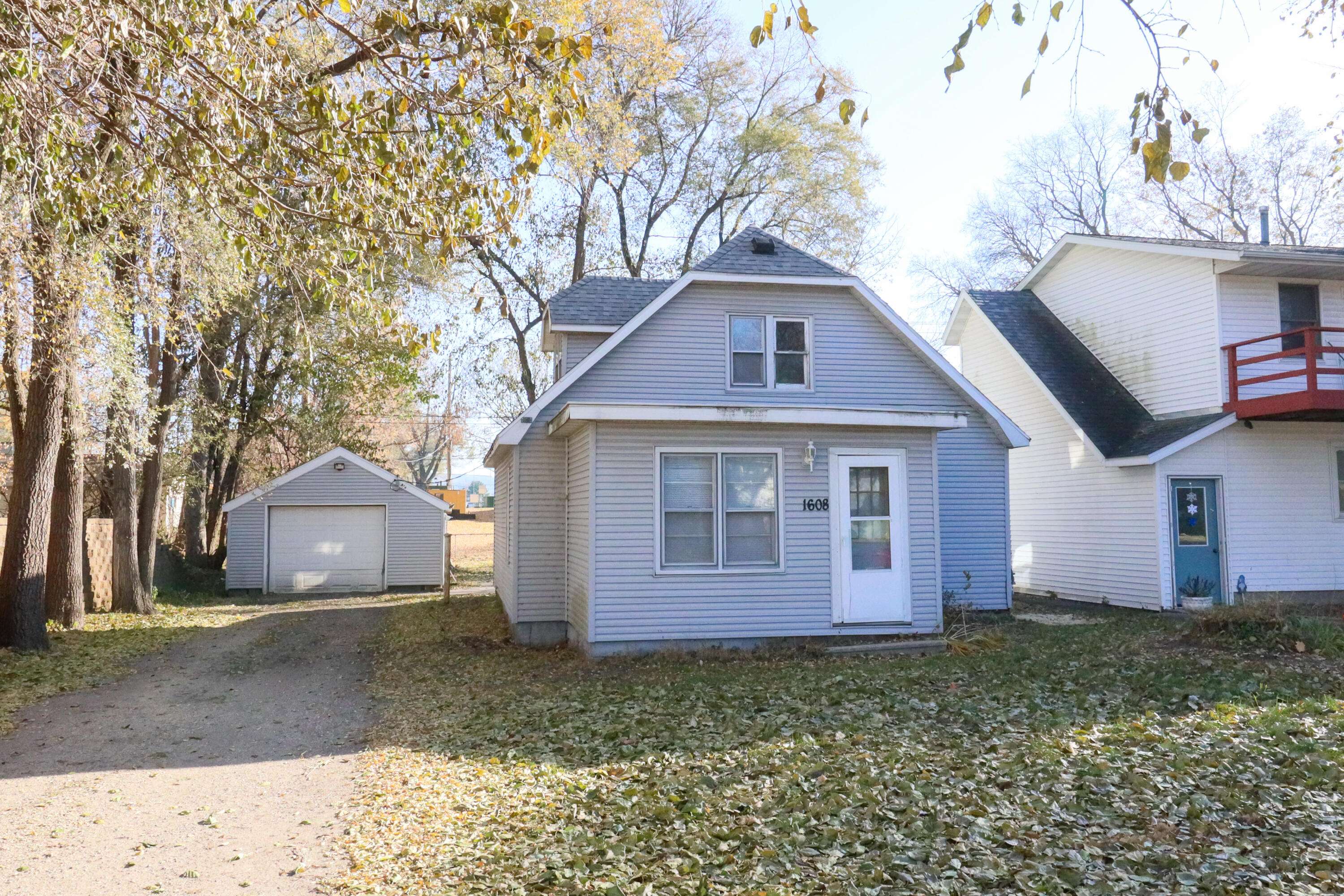 Campbell, WI 54603,1608 Caroline St