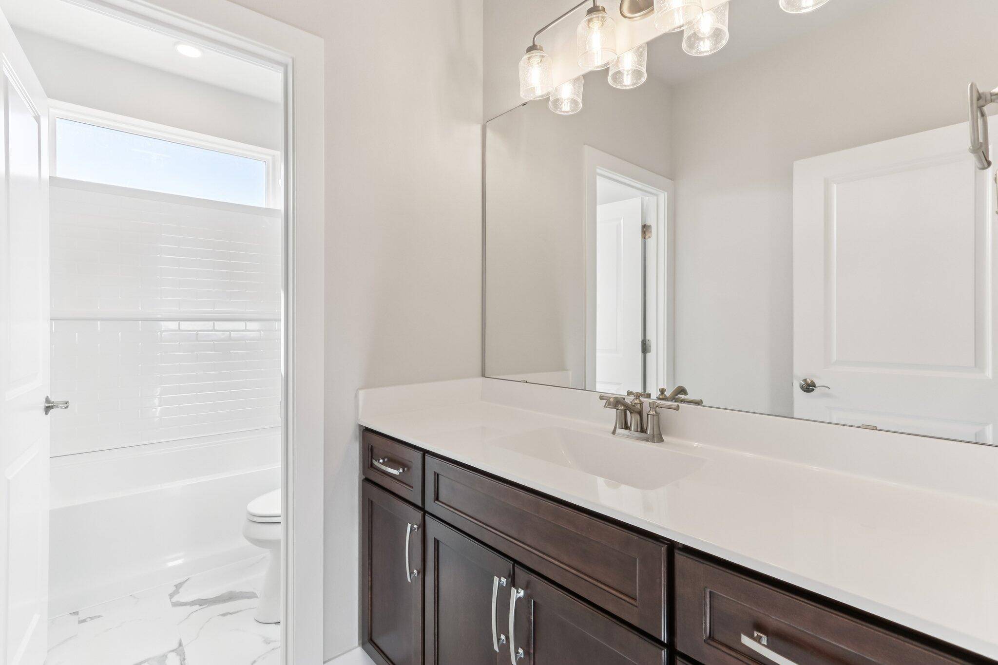 Grafton, WI 53024,1940 N Creek Dr Unit Lt111