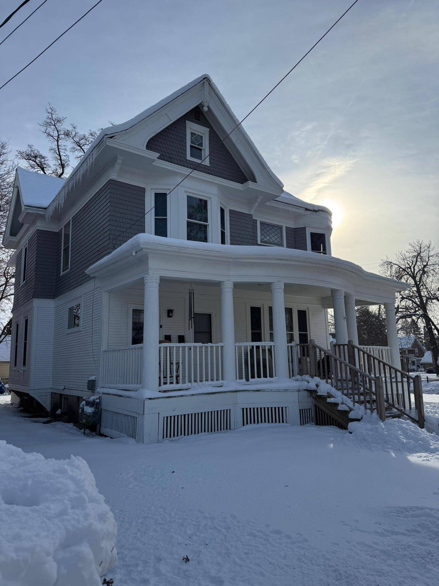 Watertown, WI 53094,215 S Church St Unit 215 1/2