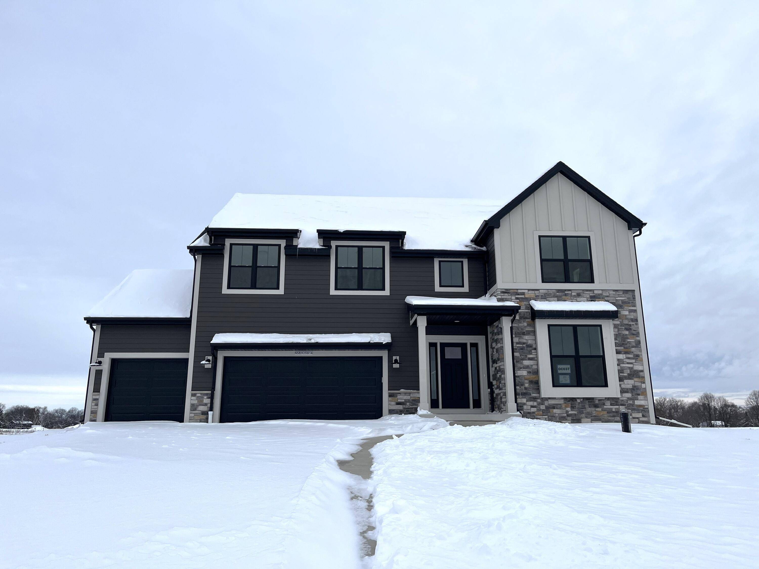 Lisbon, WI 53089,N58W25914 Autumn Way