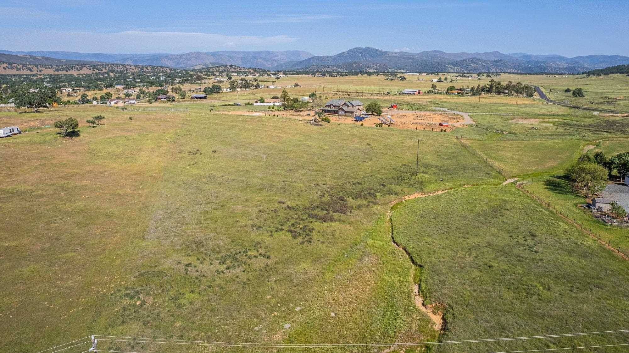 La Grange, CA 95329,9668 Laredo Street St