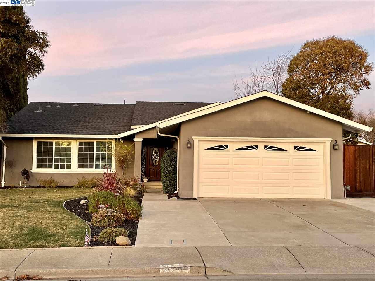 Livermore, CA 94551,880 Del Norte