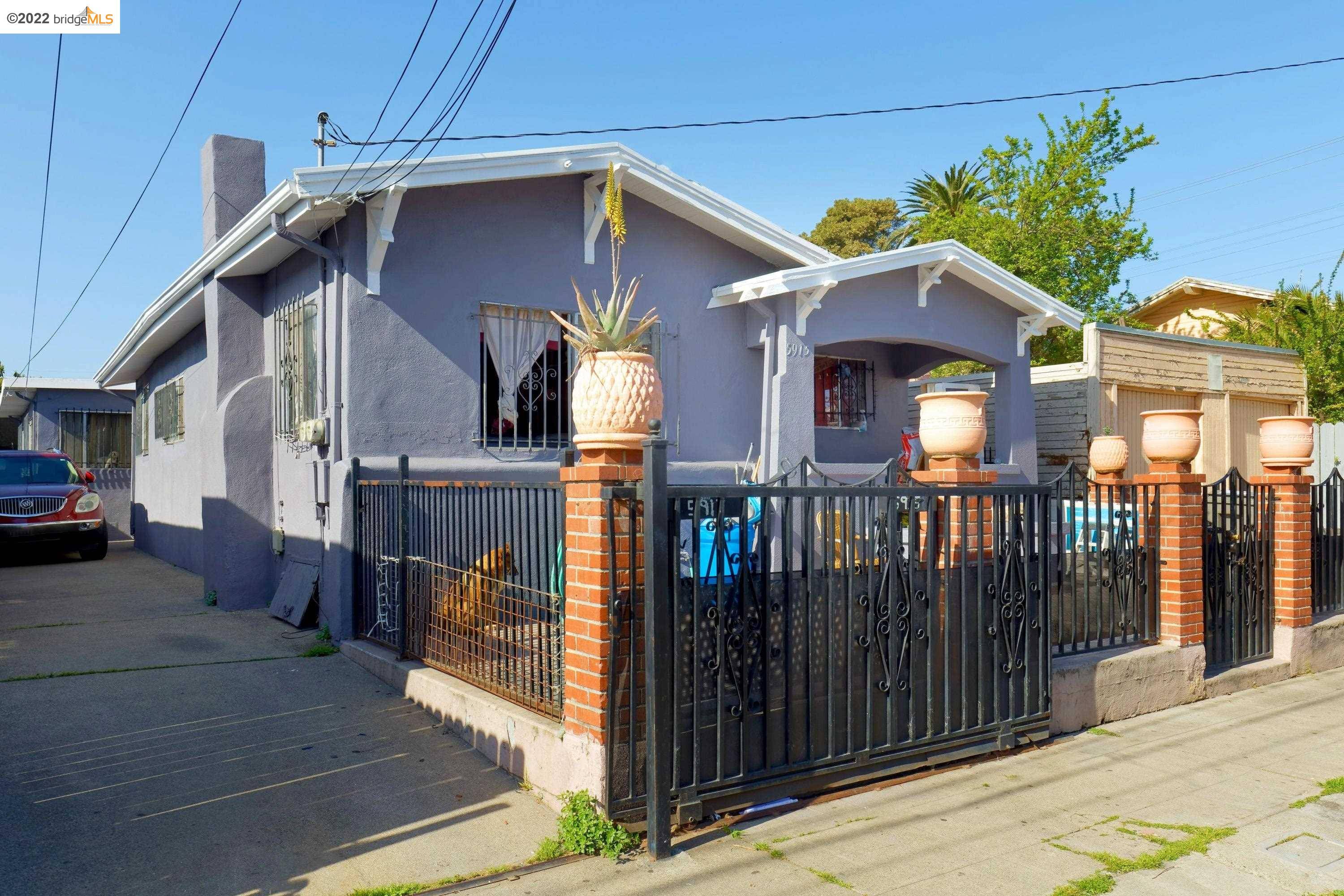 Oakland, CA 94621,5917 Holway St