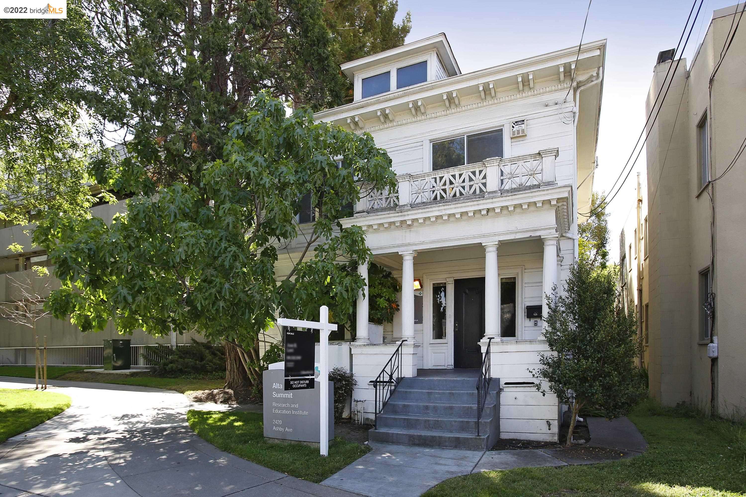 Berkeley, CA 94705,2420 Ashby Ave