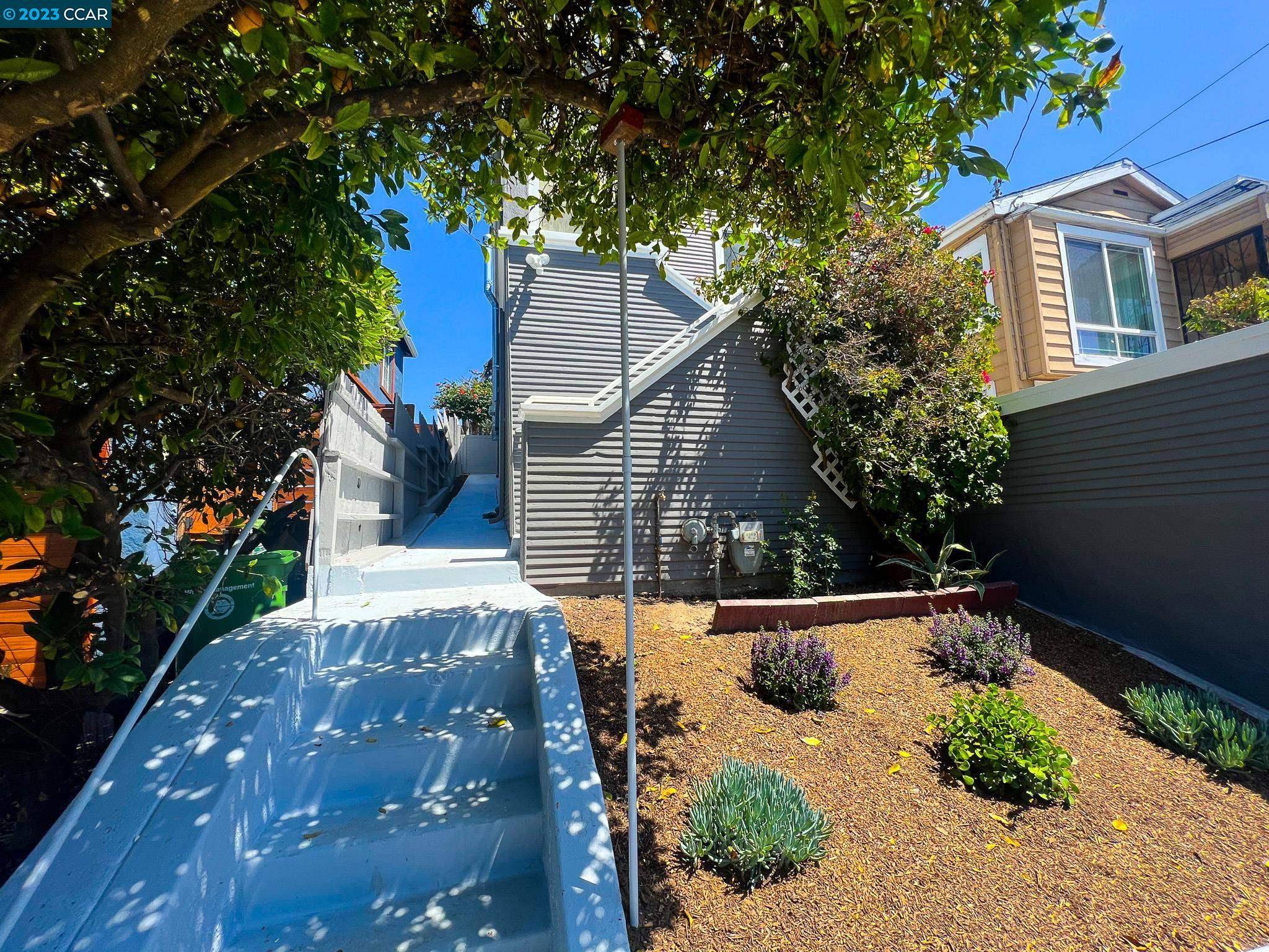 Oakland, CA 94605,6672 Brann St