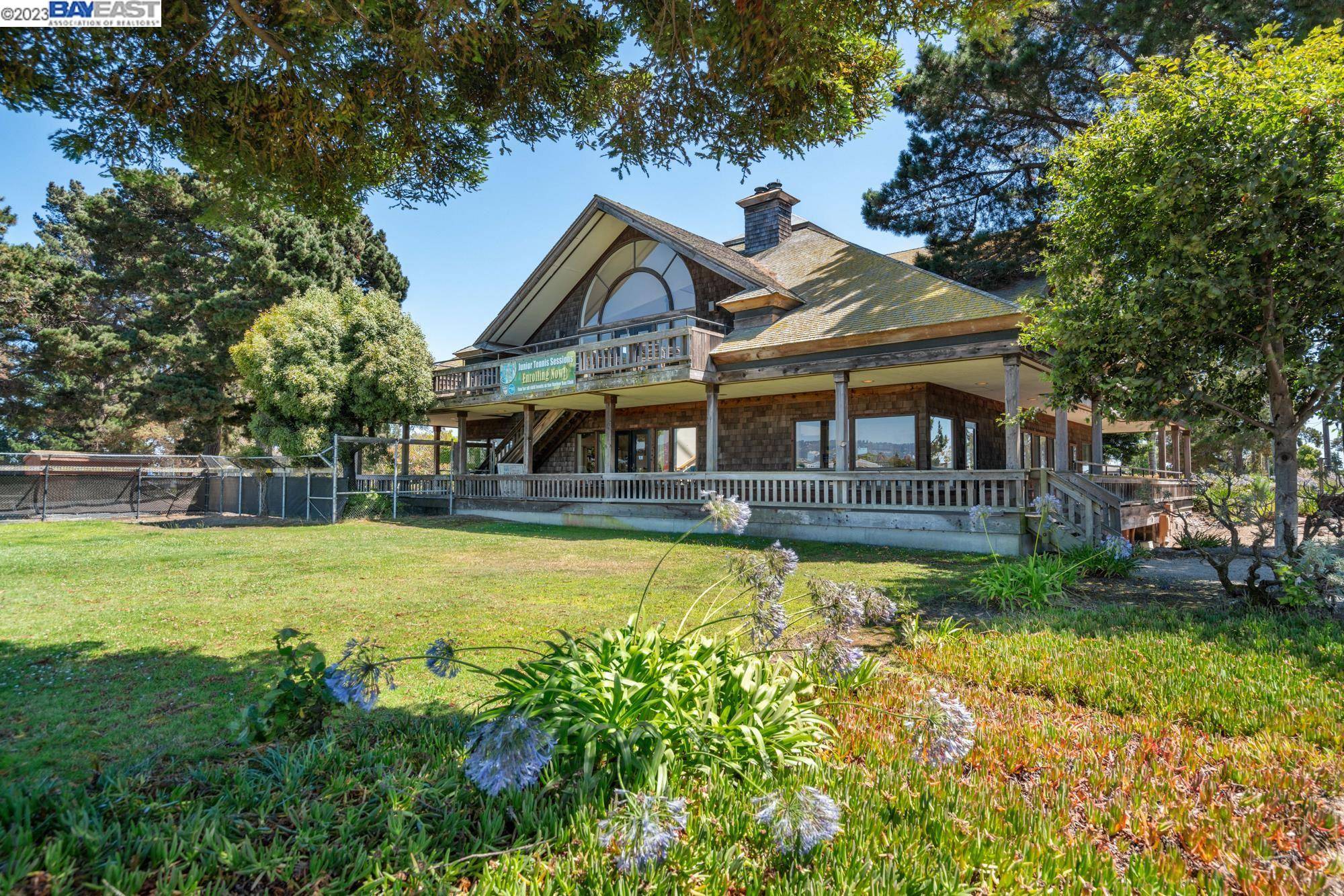 Alameda, CA 94502,200 Packet Landing Rd