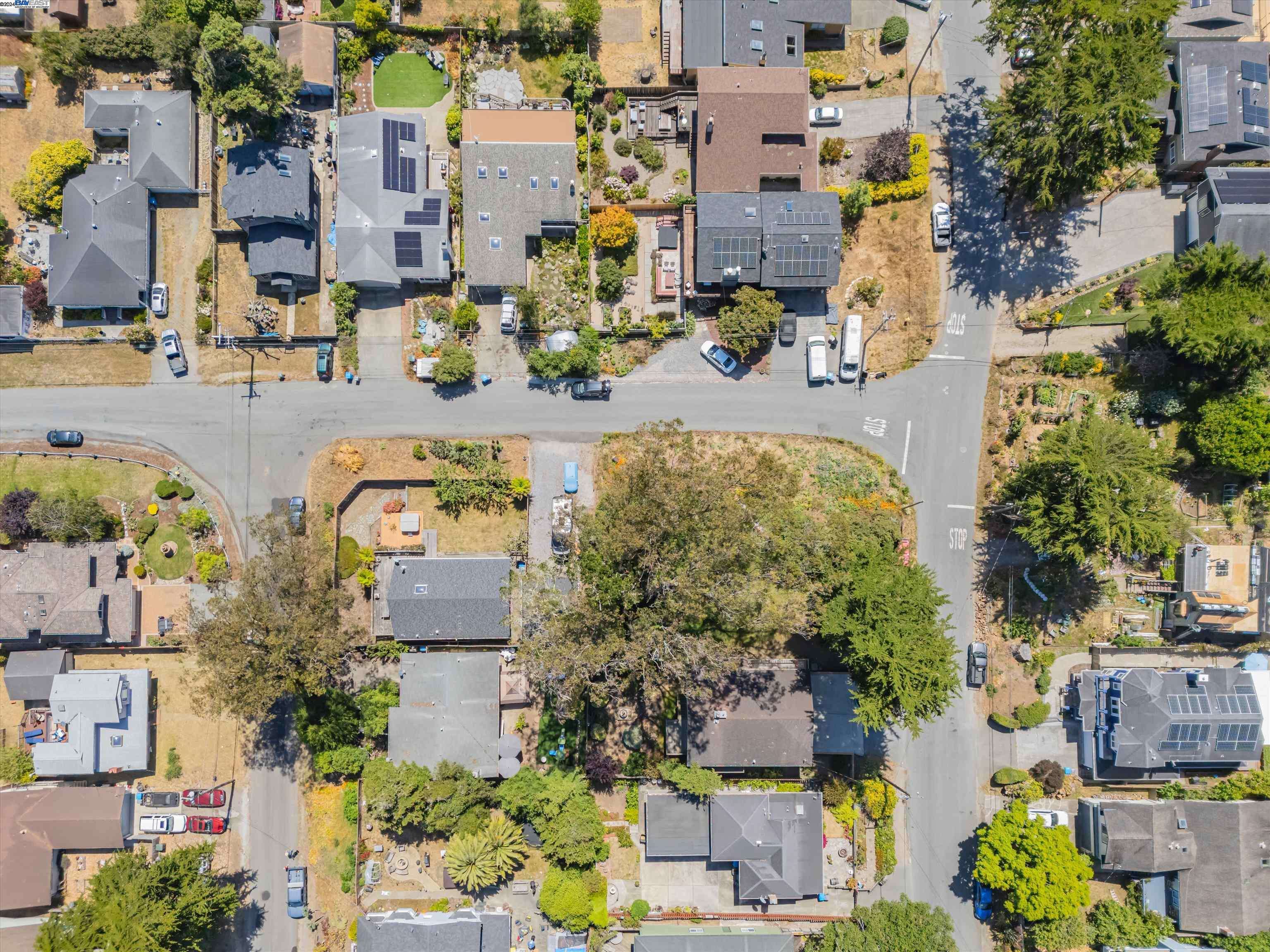 Montara, CA 94037,0 6th St