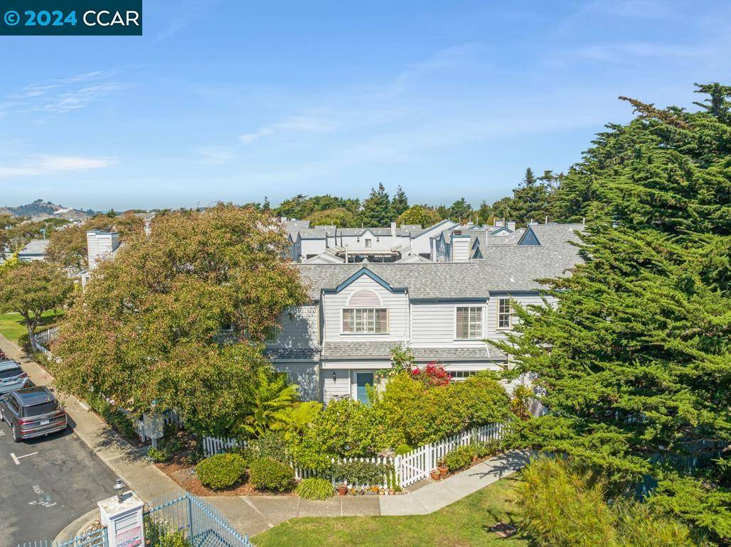 Richmond, CA 94804,215 Commodore Dr