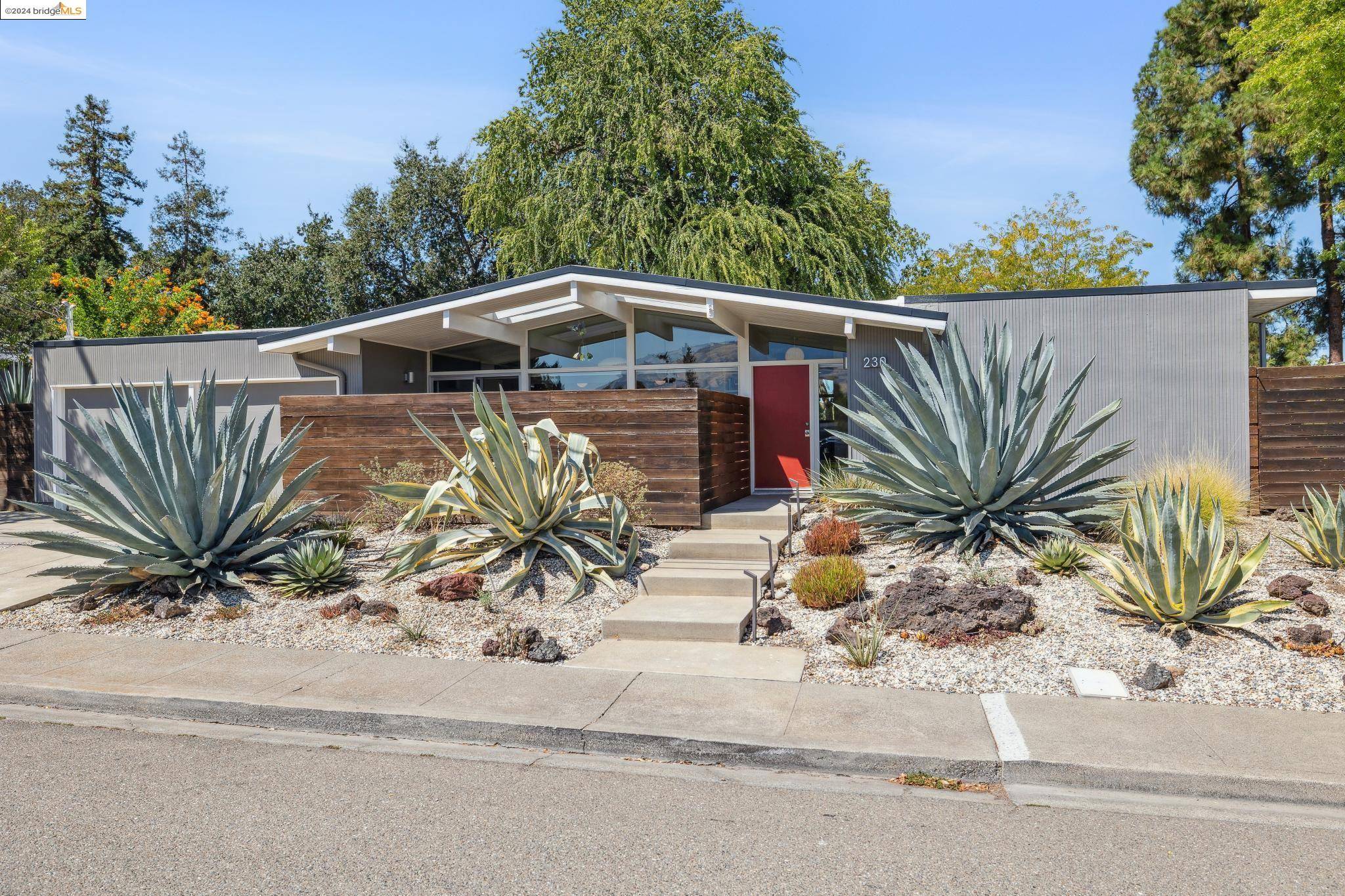 Walnut Creek, CA 94598,230 El Divisadero Ave