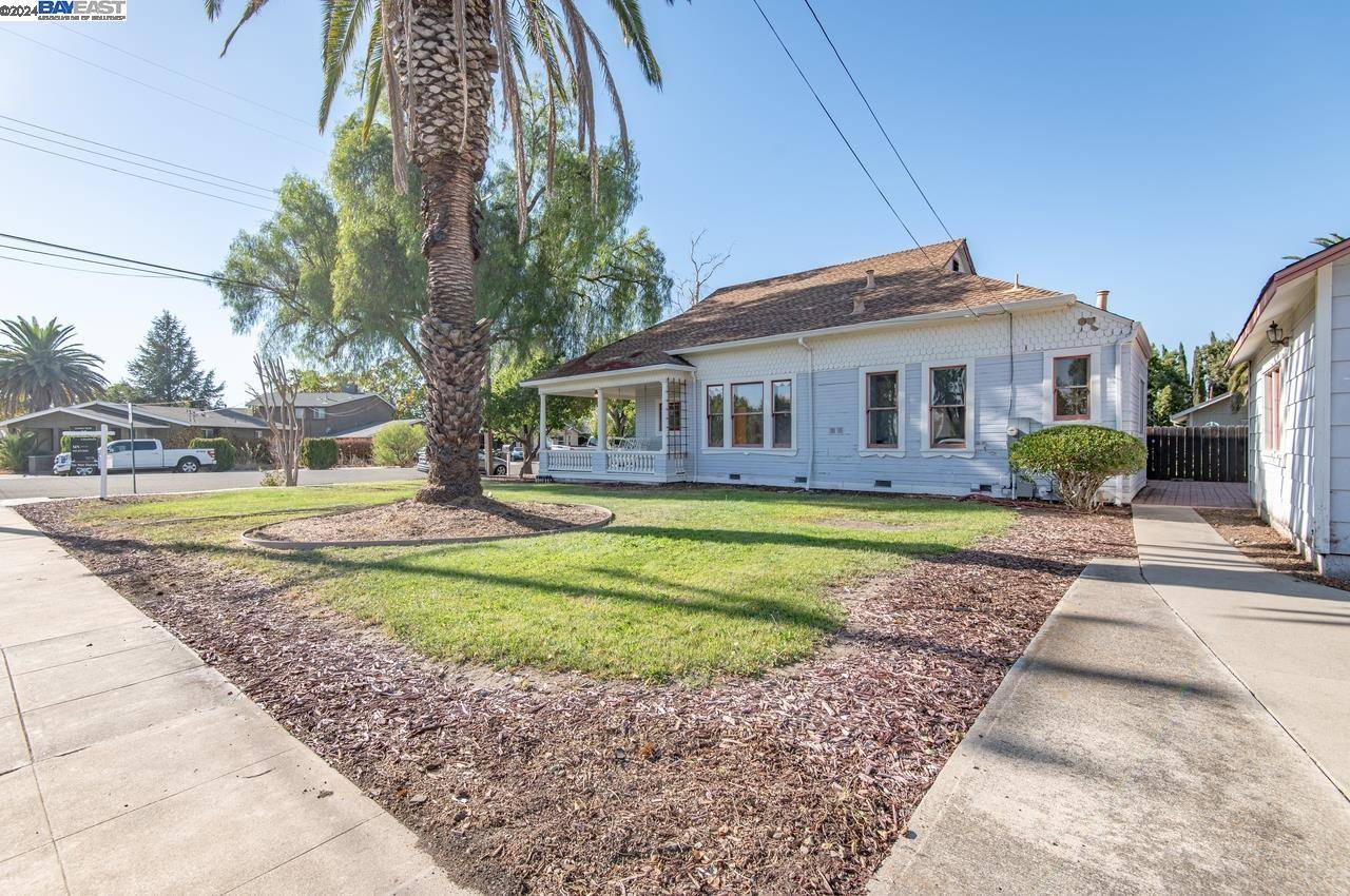 Livermore, CA 94550,418 N M Street