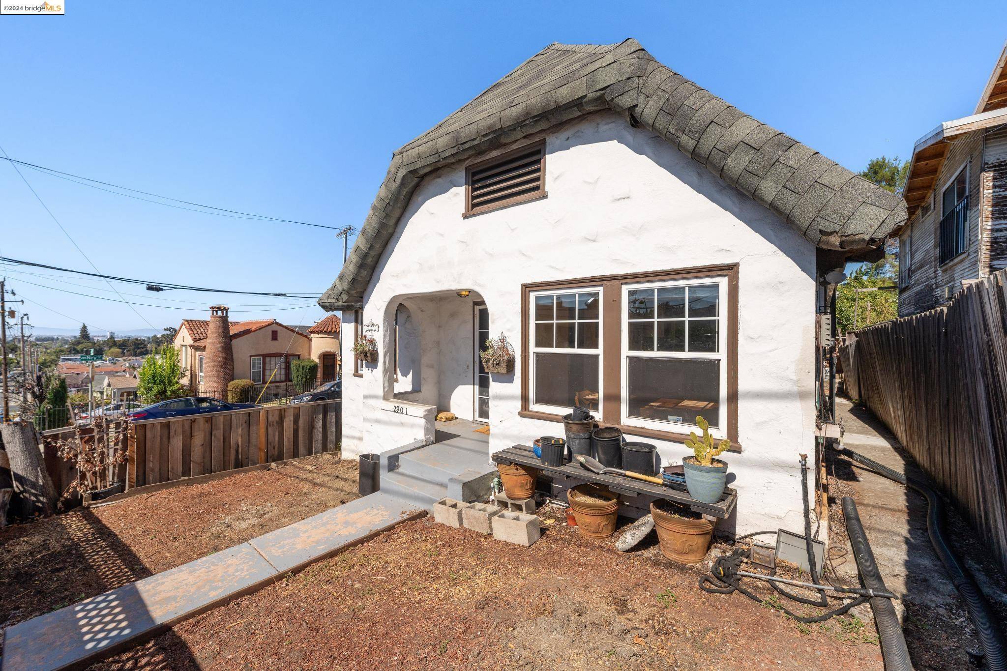 Oakland, CA 94605,2901 82nd Ave