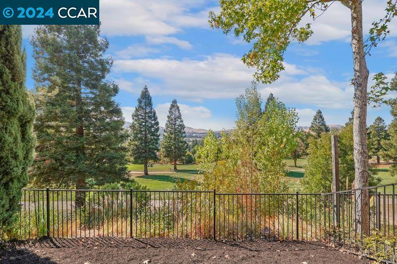 San Ramon, CA 94582,1066 Vista Pointe Cir