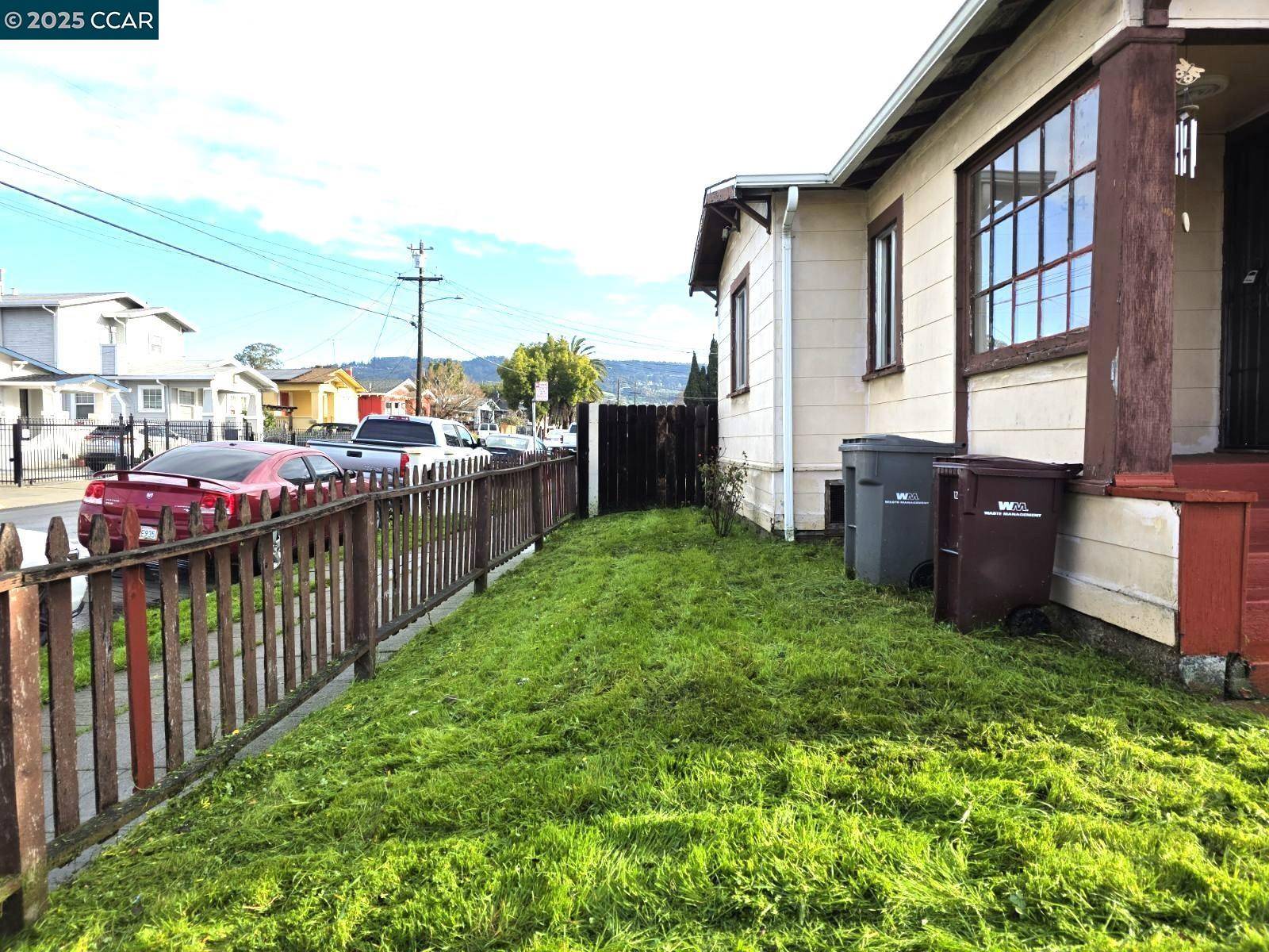 Oakland, CA 94601,3484 Davis St.