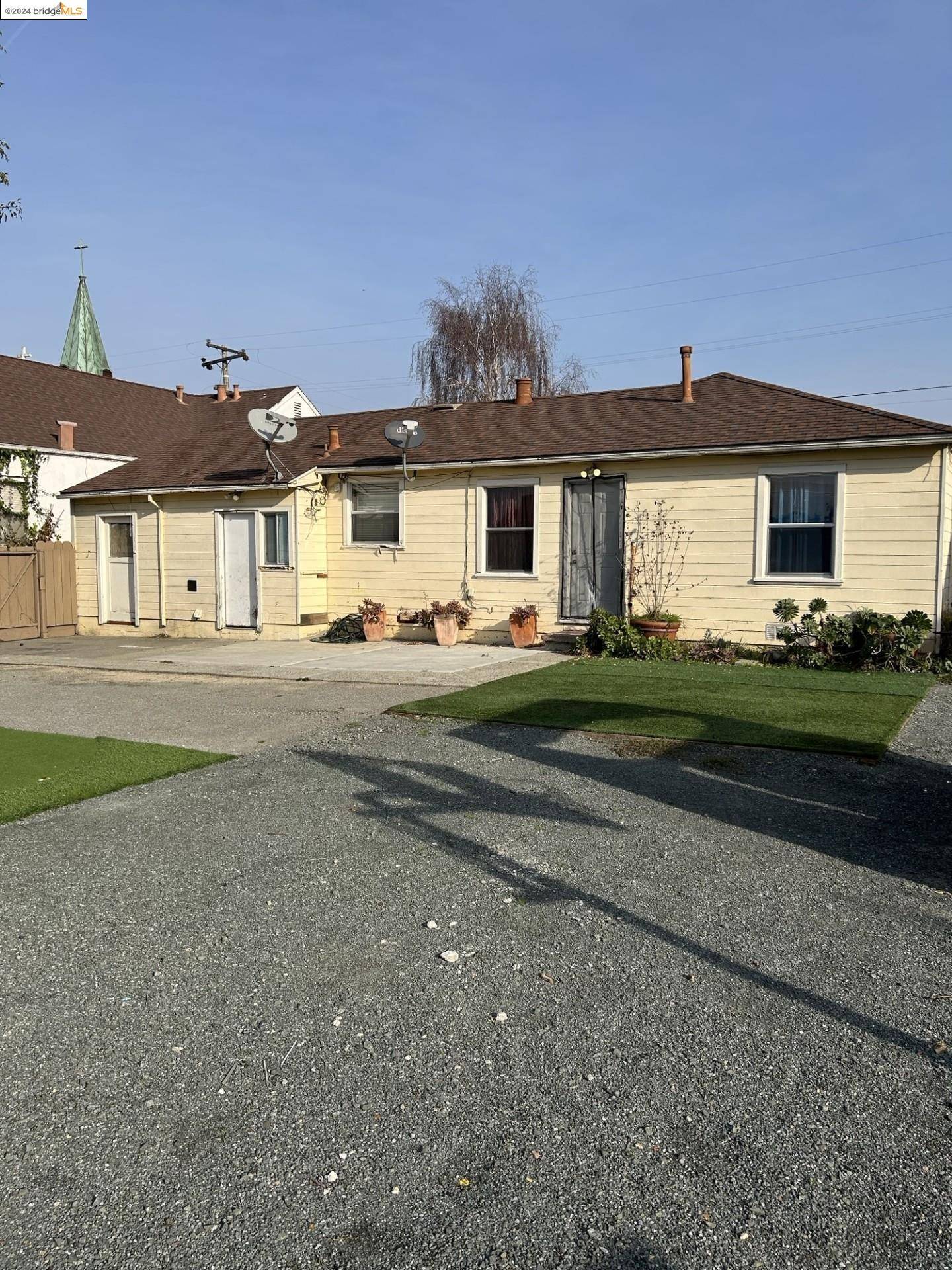 San Pablo, CA 94806,2383 Greenwood Dr