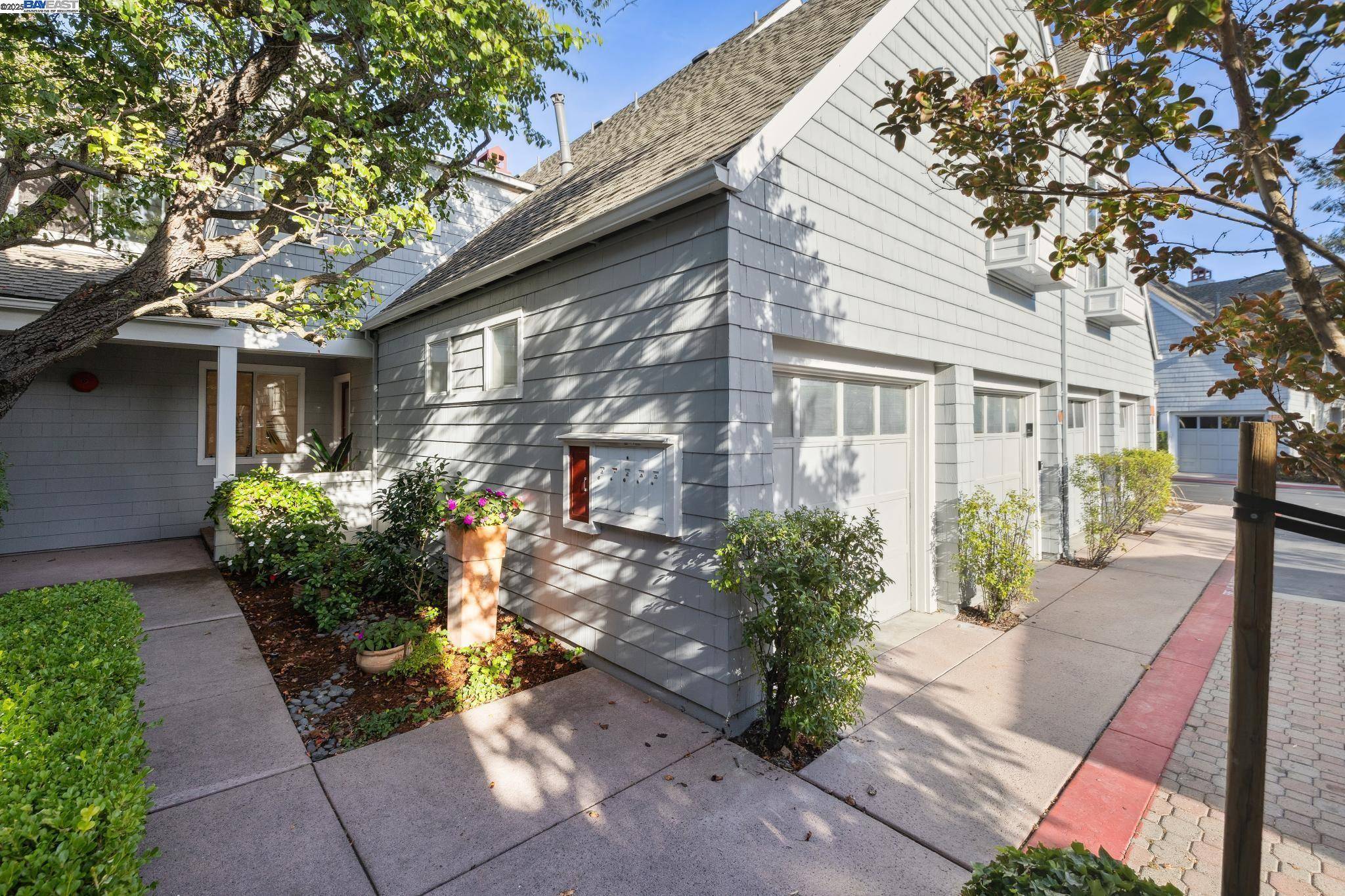 Redwood City, CA 94065,504 Mendocino Way