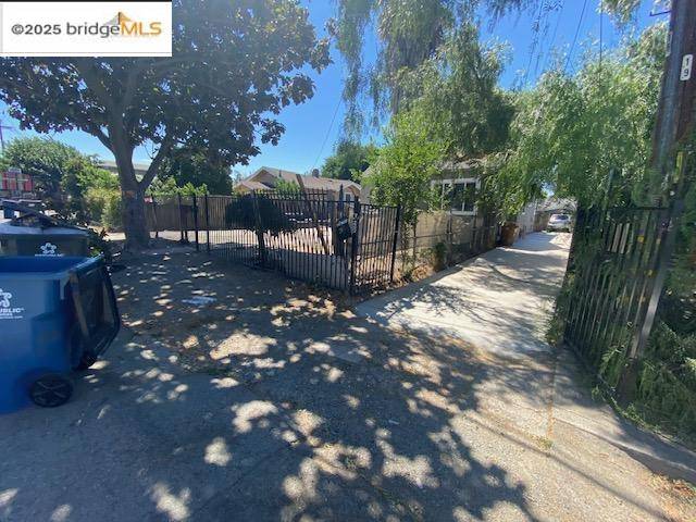 Bay Point, CA 94565,24 Mountain View Ave