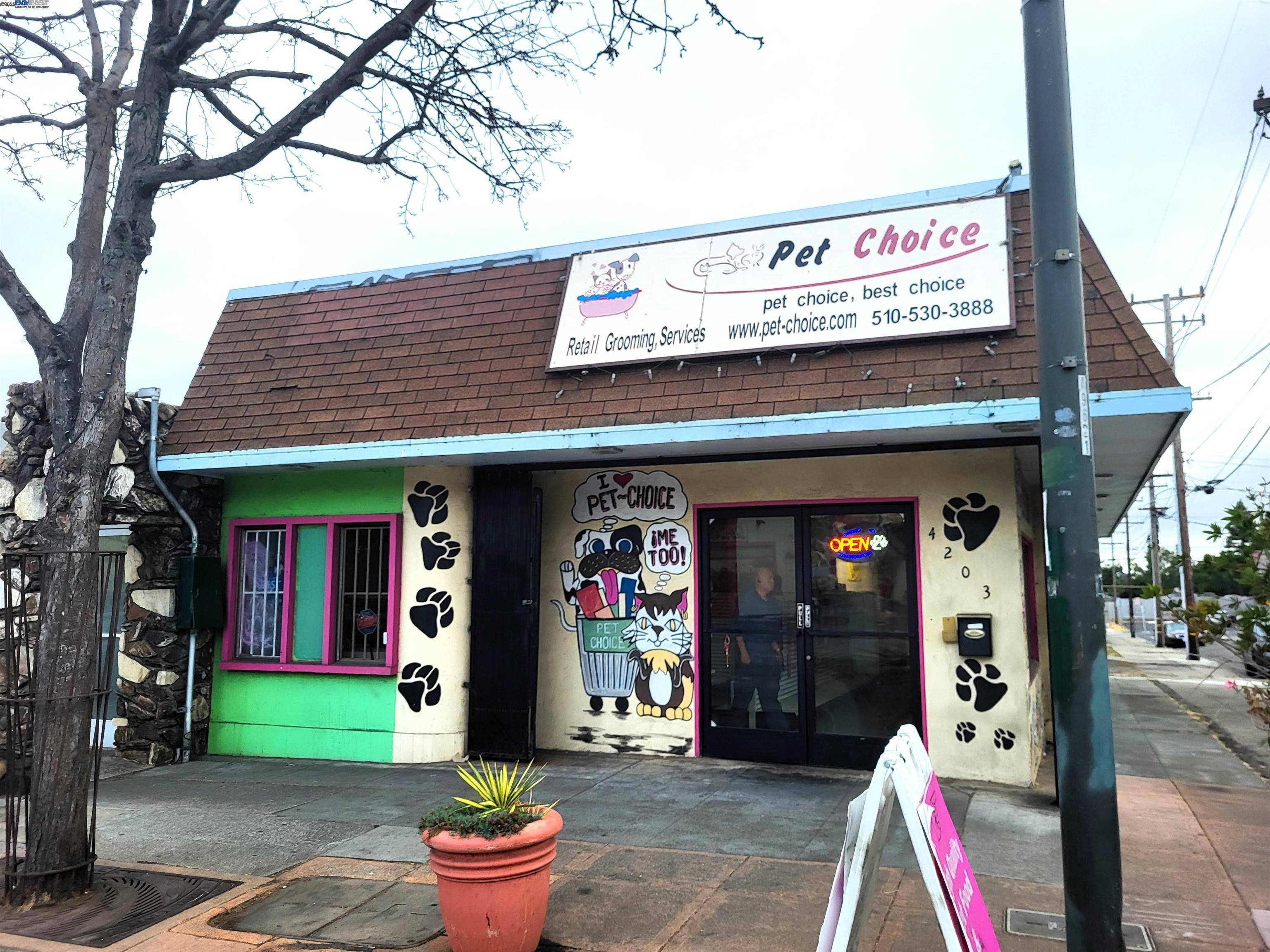 Oakland, CA 94619,4203 MACARTHUR BLVD