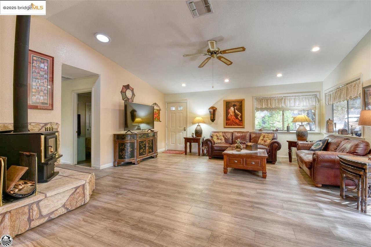 Groveland, CA 95321,13170 Jackson Mill