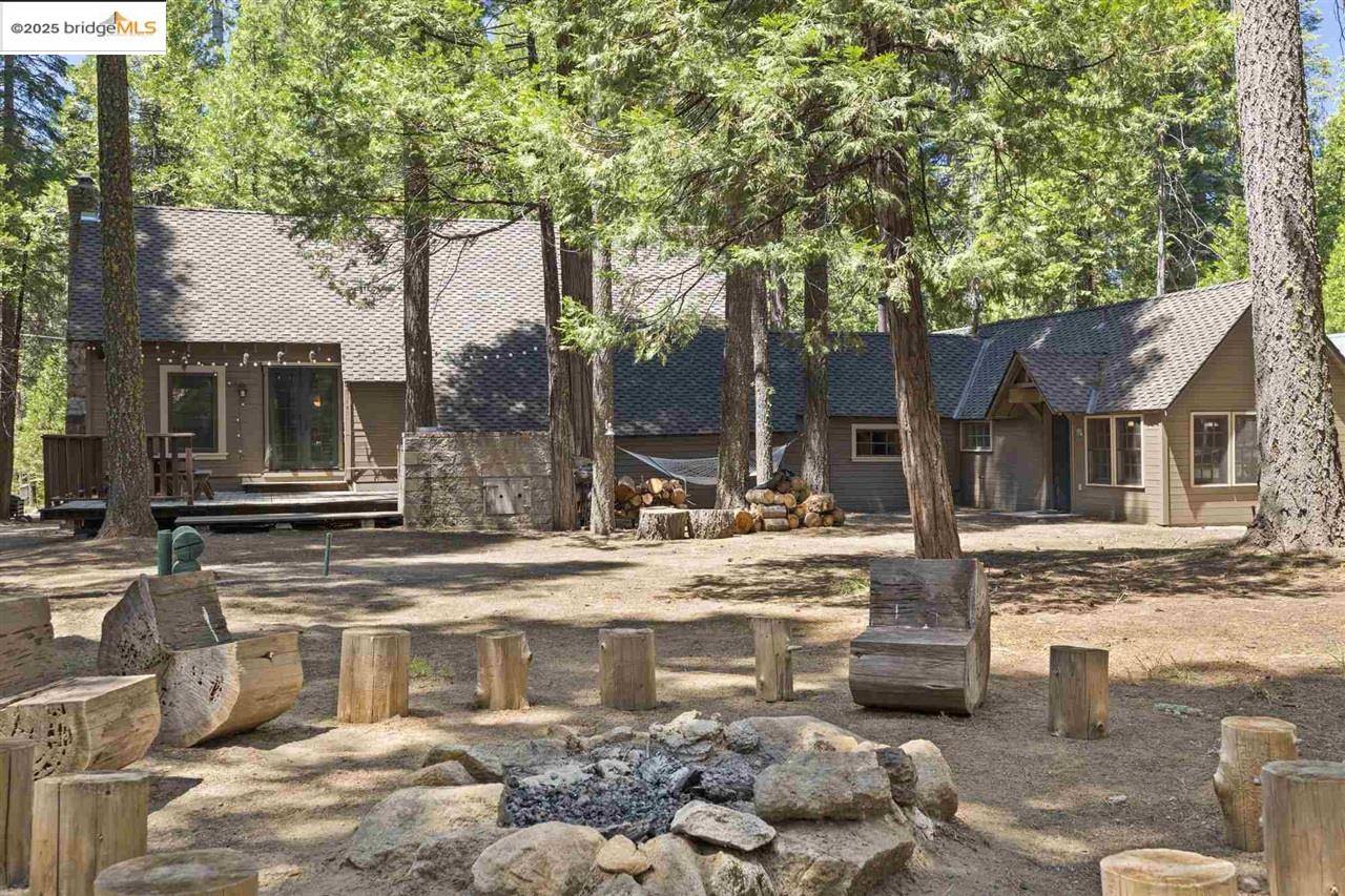 Pinecrest, CA 95364,126 Rustic Rd.