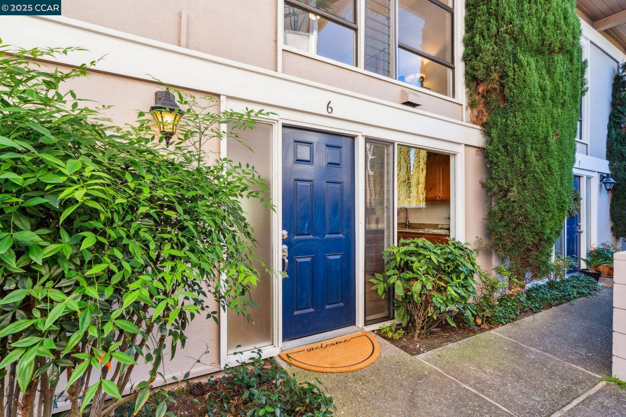 Moraga, CA 94556,2121 Donald Drive #6